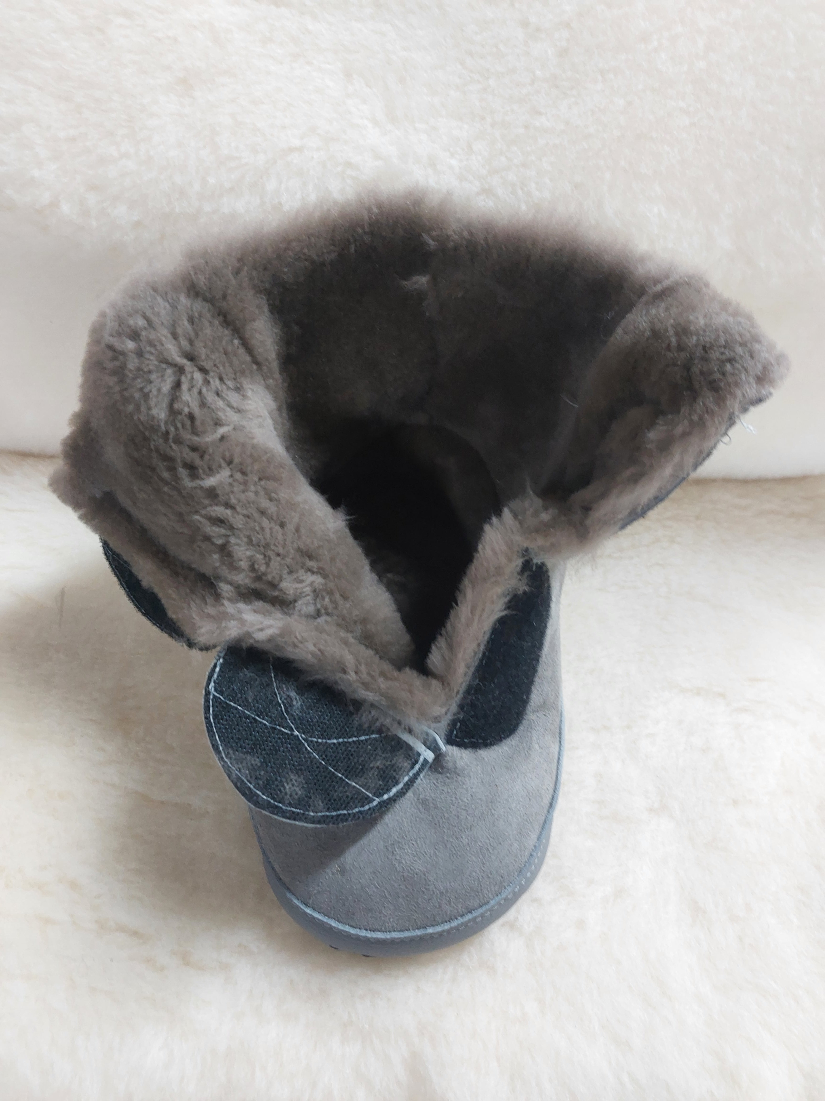 Premium Sheepskin Health Cabin Boots for Women & Men - Soft & Comfortable Indoor/Outdoor Winter Boots - Perfect for Home, Travel, and Cold Weather Wear