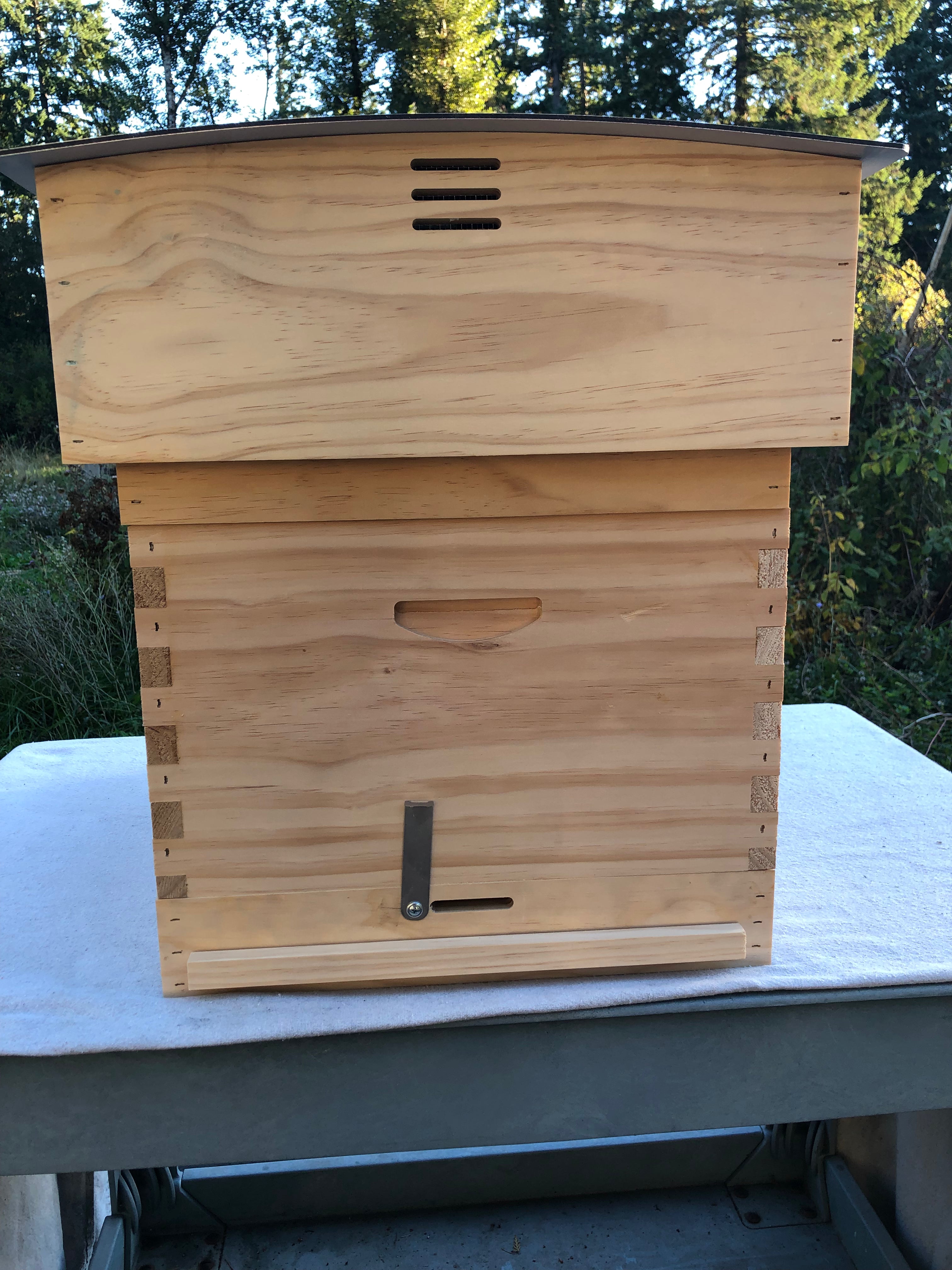 Fortress Bottom Board™ - Durable Beehive Base for Beekeeping | Weather-Resistant & Sturdy Design | Perfect for Backyard Beekeepers & Apiaries | (Shipping in 2 Weeks)
