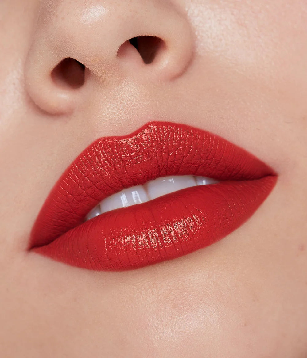 R.E.M. Beauty Classic Lipstick - Long Lasting Matte Lipstick for Women, Hydrating & Non-Drying Formula | Perfect for Everyday Wear, Date Night & Special Occasions