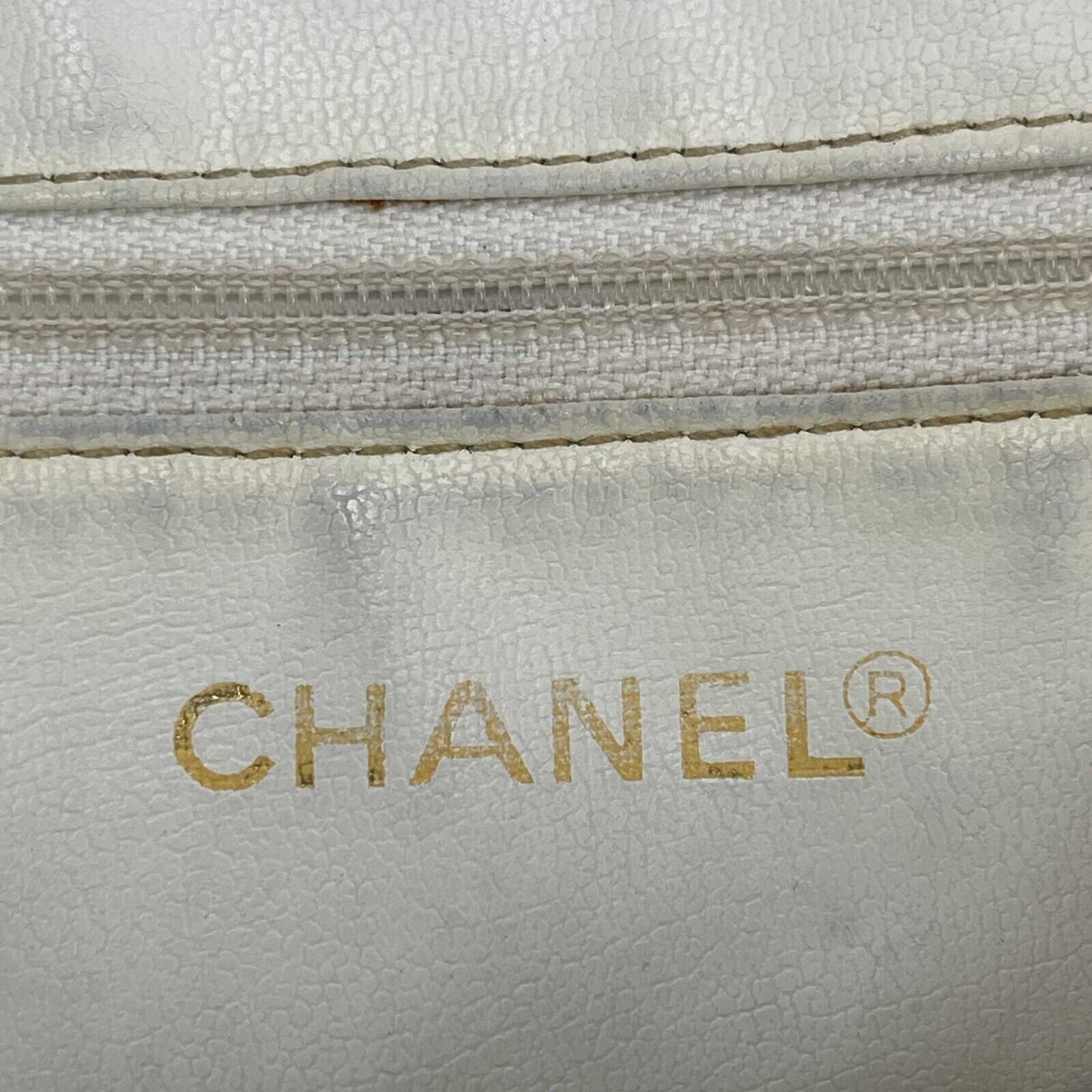 Vintage CHANEL 1994 White Leather Small Chevron Tote Shoulder Bag - Luxury Designer Handbag for Women, Perfect for Everyday Use & Special Occasions