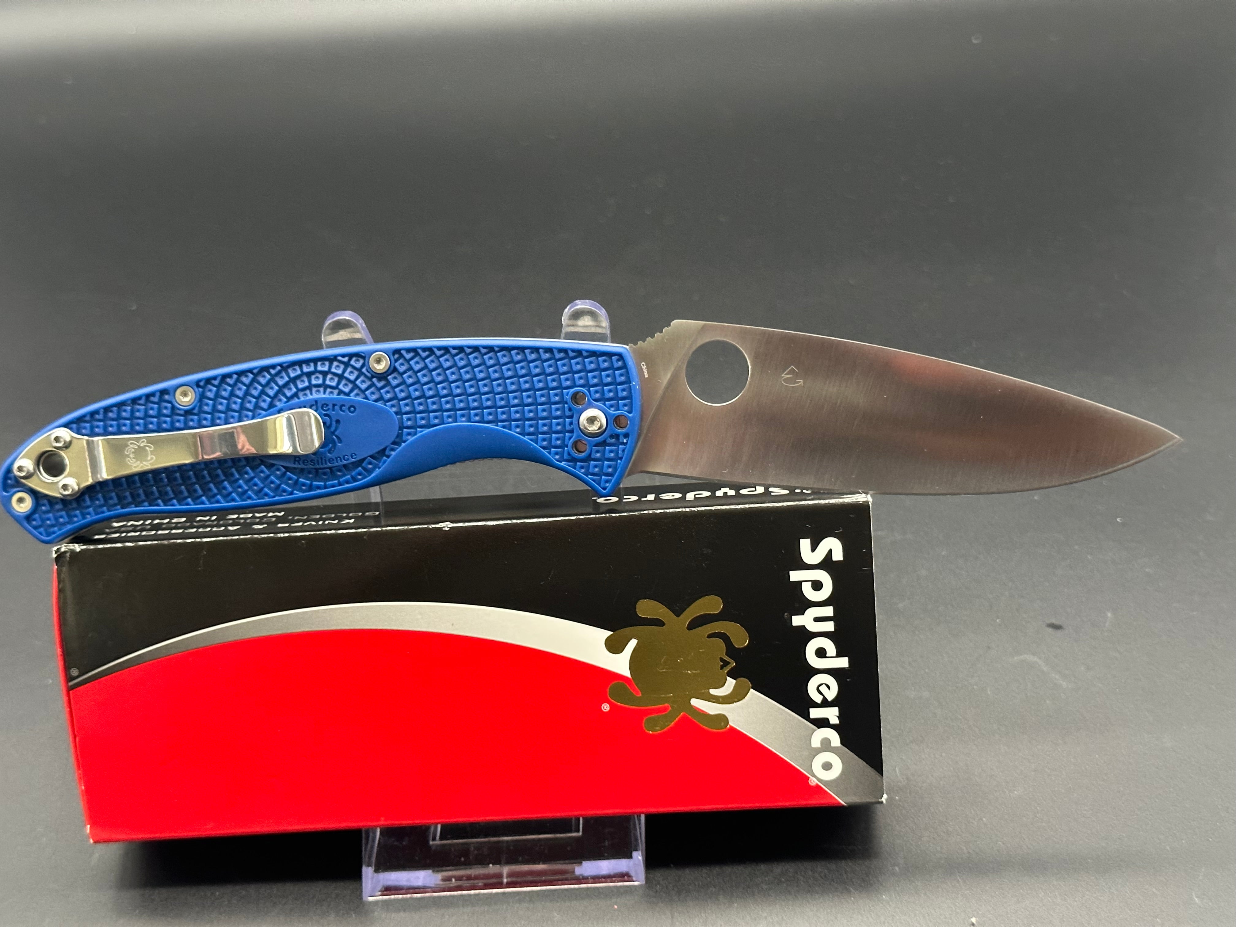Spyderco Resilience Folding Knife - Blue G-10 Handle, CPM-S30V Steel Blade - Perfect for Outdoor Camping, Hiking & Everyday Carry (EDC)