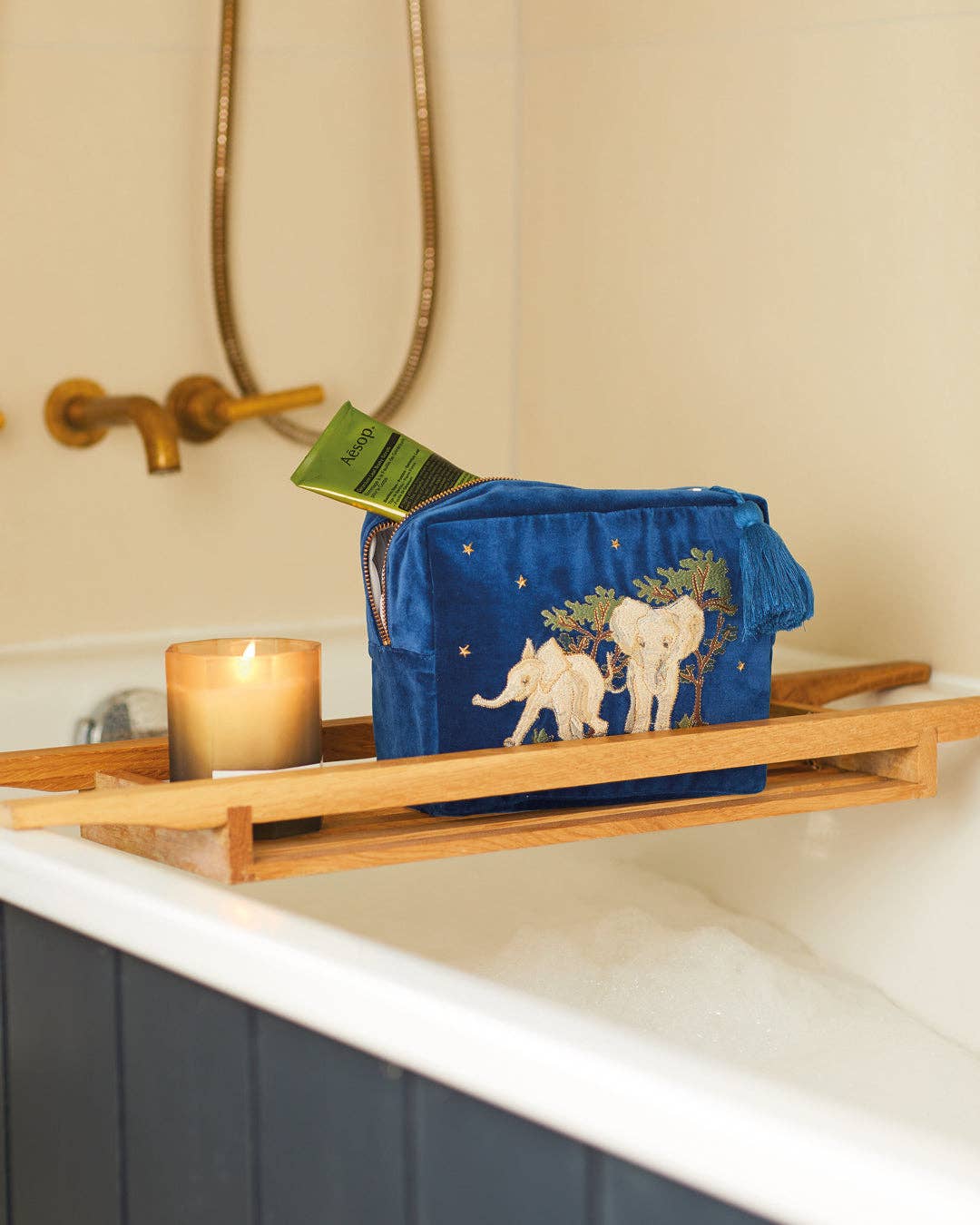 Eco-Friendly Baby Elephant Print Wash Bag - Reusable Laundry Mesh Bag for Delicates, Travel & Storage - Support Wildlife Conservation