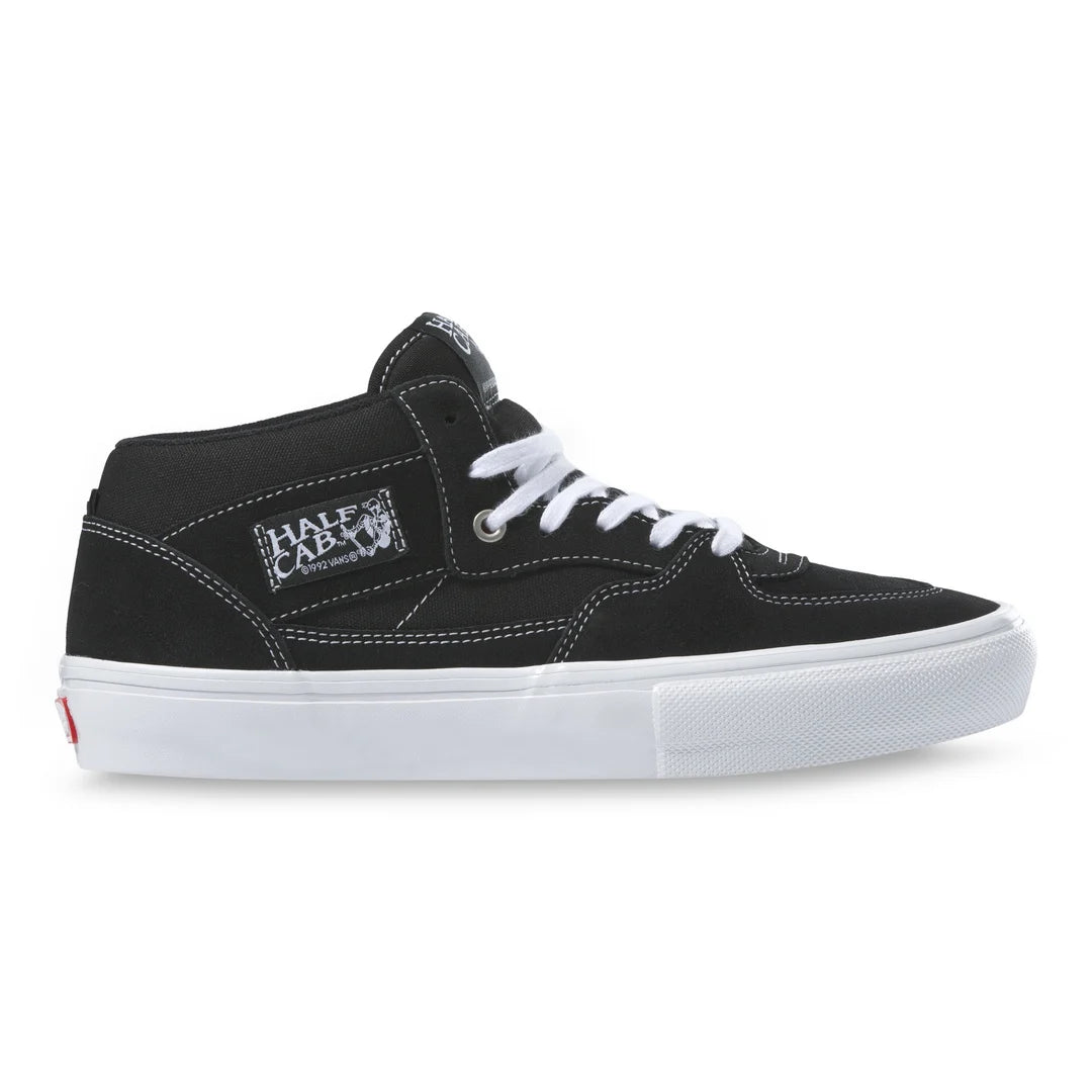 Vans Skate Half Cab Shoes for Men - Black & White Skateboarding Sneakers - Perfect for Streetwear, Skateboarding & Casual Wear