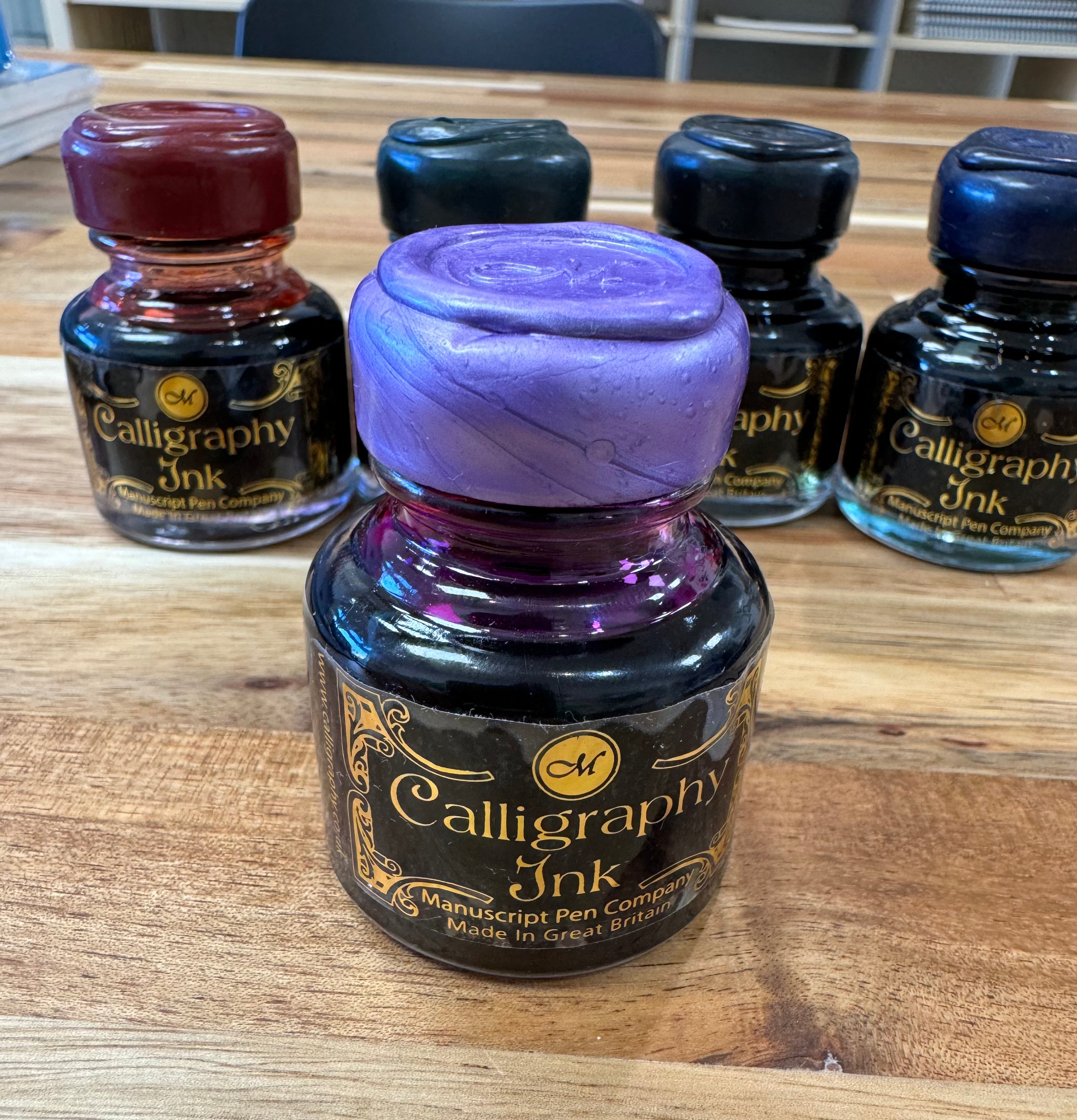 Premium Manuscript Calligraphy Ink - 30ml Bottle for Dip Pens, Fountain Pens & Artistic Writing - Perfect for Wedding Invitations, Certificates & Hand Lettering Projects