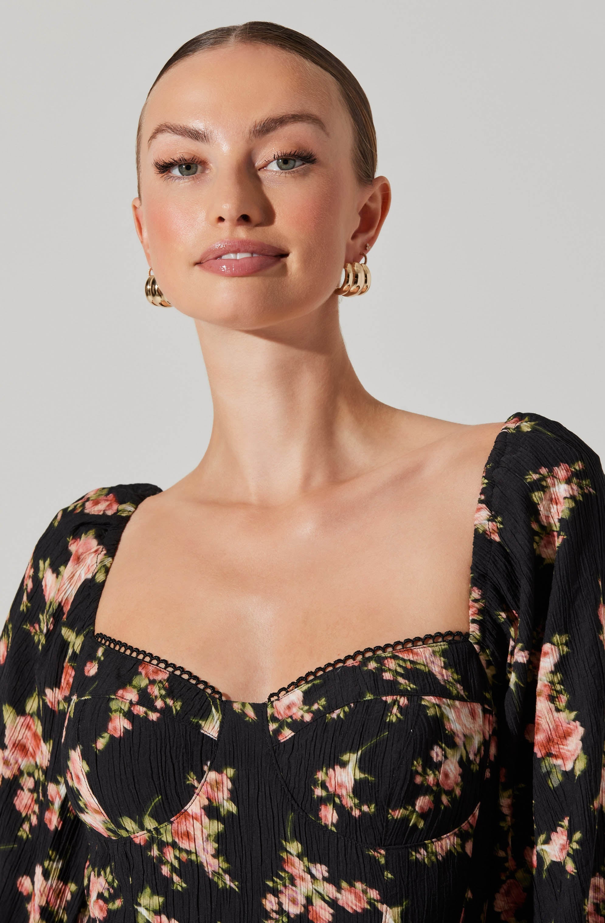 Aumie Women's Floral Maxi Dress with Tiered Layers - Elegant Long Summer Dress for Beach, Wedding & Vacation
