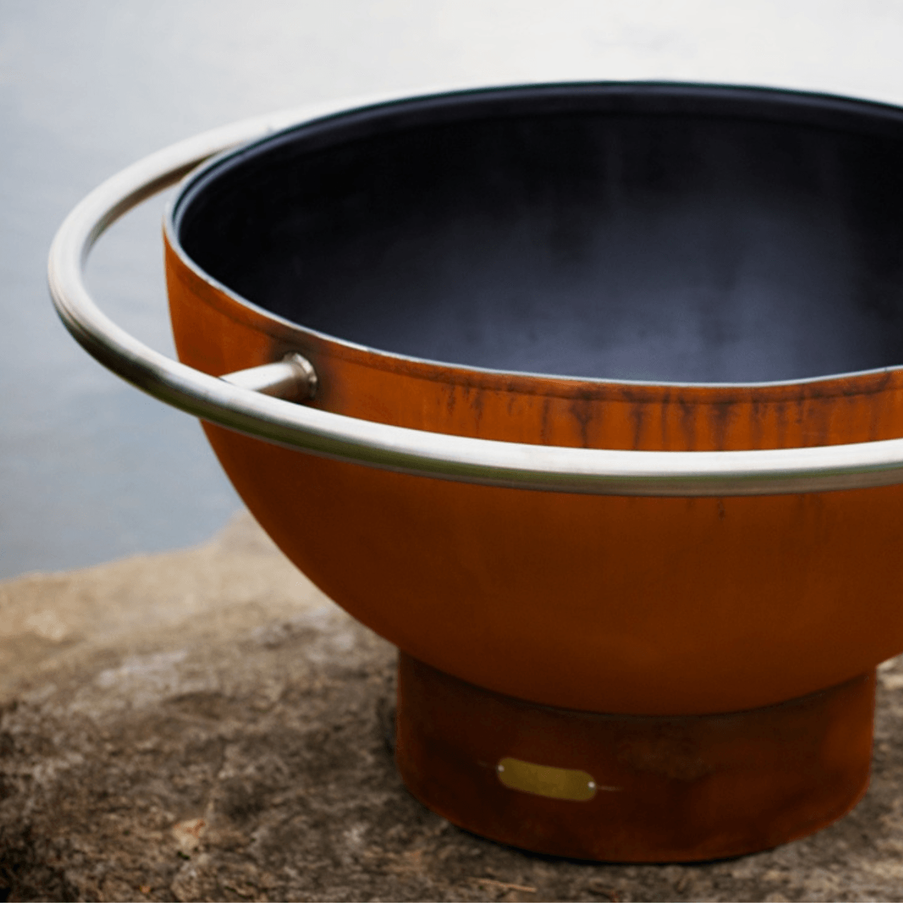Bella Luna Outdoor Metal Fire Pit Bowl - Portable & Rust-Resistant for Backyard, Patio, Camping & Bonfire Nights