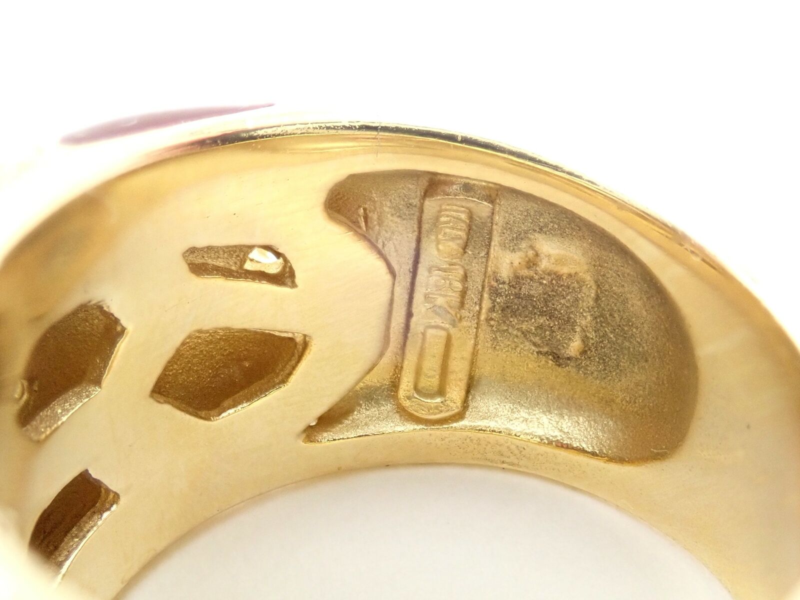Authentic Roberto Coin 18k Yellow Gold Giraffe Enamel Diamond Ring - Perfect for Elegant Occasions, Anniversary Gifts & Luxury Jewelry Collections