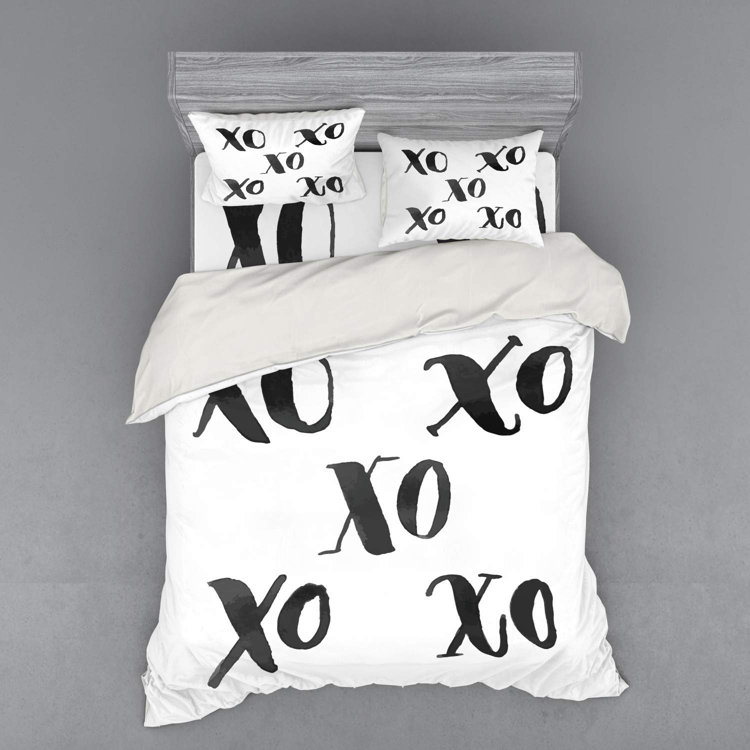 Ambesonne Xo Duvet Cover Set - Classic Calligraphy Romance Print 4-Piece Bedding Set with Shams & Fitted Sheet, Queen Size Black & White - Perfect for Romantic Bedrooms, Guest Rooms & Anniversary Gifts