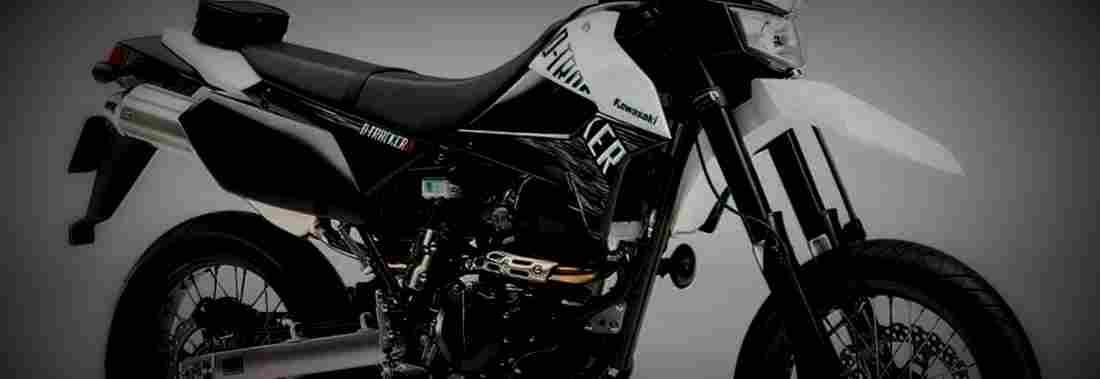 Kawasaki D-Tracker 250 Motorcycle - High-Quality A4 Photo Print for Bike Enthusiasts | Perfect for Home Decor, Garage Wall Art, and Motorcycle Fan Gifts