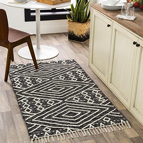 Mark&Day 5x7 Marlow Global Black Area Rug - Soft Beige Carpet for Living Room, Bedroom, Kitchen - Non-Slip & Durable (5' x 7'6