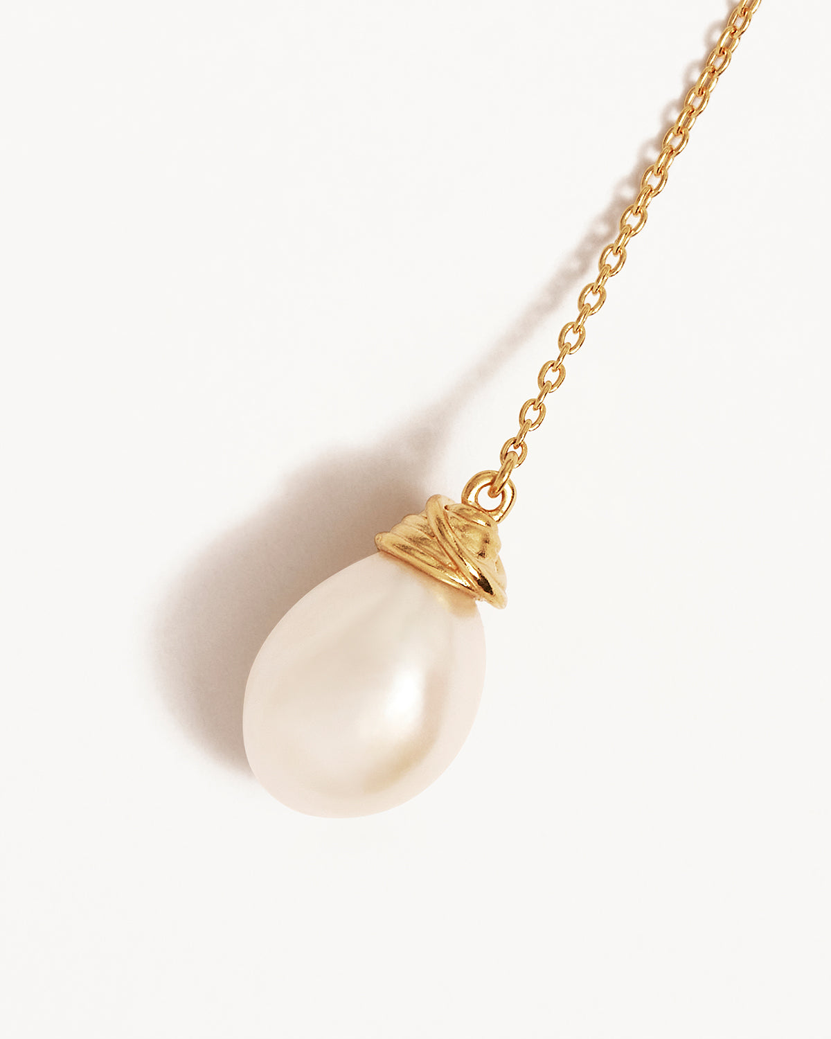 18K Gold Vermeil Whispers of Tranquillity Pearl Lariat Necklace – Elegant Layered Dainty Jewelry for Women, Perfect for Weddings, Date Nights & Special Occasions