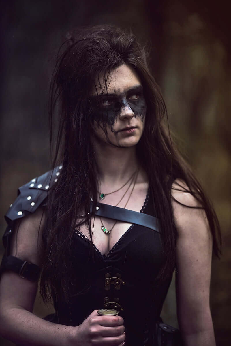 Game of Thrones Wildling Curvella Corset with Brass Details - Medieval Fantasy Costume for Cosplay, Renaissance Fairs & Themed Parties