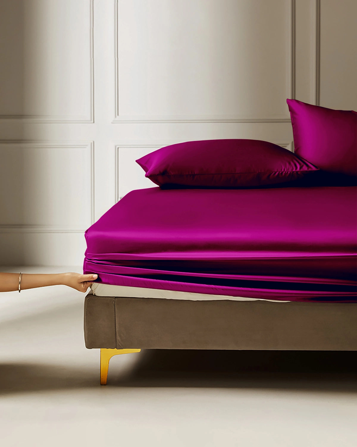 19 Momme 3-Piece Silk Fitted Sheet Set - Queen Size Luxury Bedding for Soft & Breathable Sleep - Perfect for Master Bedrooms, Guest Rooms & Luxury Hotels