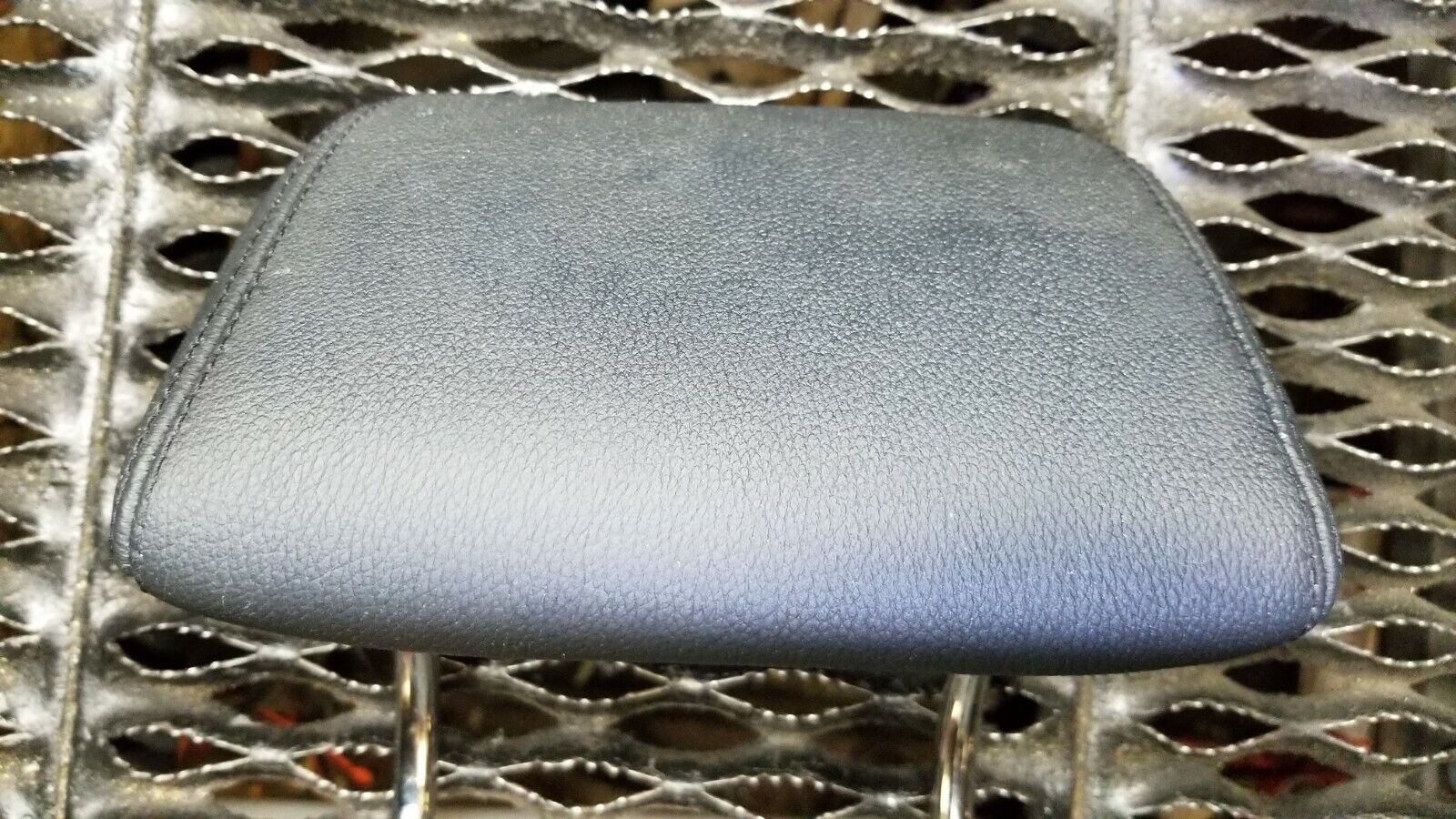 2003-2006 Mercedes CL500 Rear Left or Right Seat Headrest - OEM Black - Perfect for Car Interior Upgrade & Comfort Enhancement