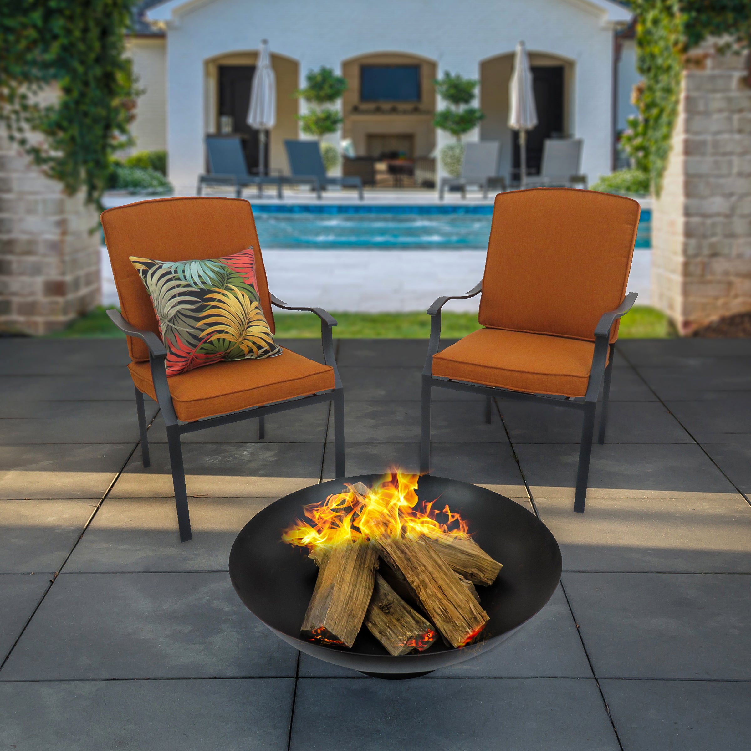 32 Inch Heavy Duty Cast Iron Outdoor Fire Pit Bowl with Black Screen Cover - Perfect for Backyard, Patio, and Camping Gatherings