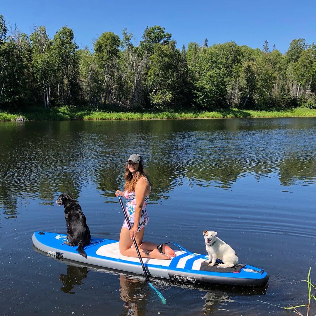 Freein 11' Explorer Inflatable Stand Up Paddle Board with Dual Action Pump & Camera Mount - Blue SUP Package for Lakes, Rivers & Ocean Paddling