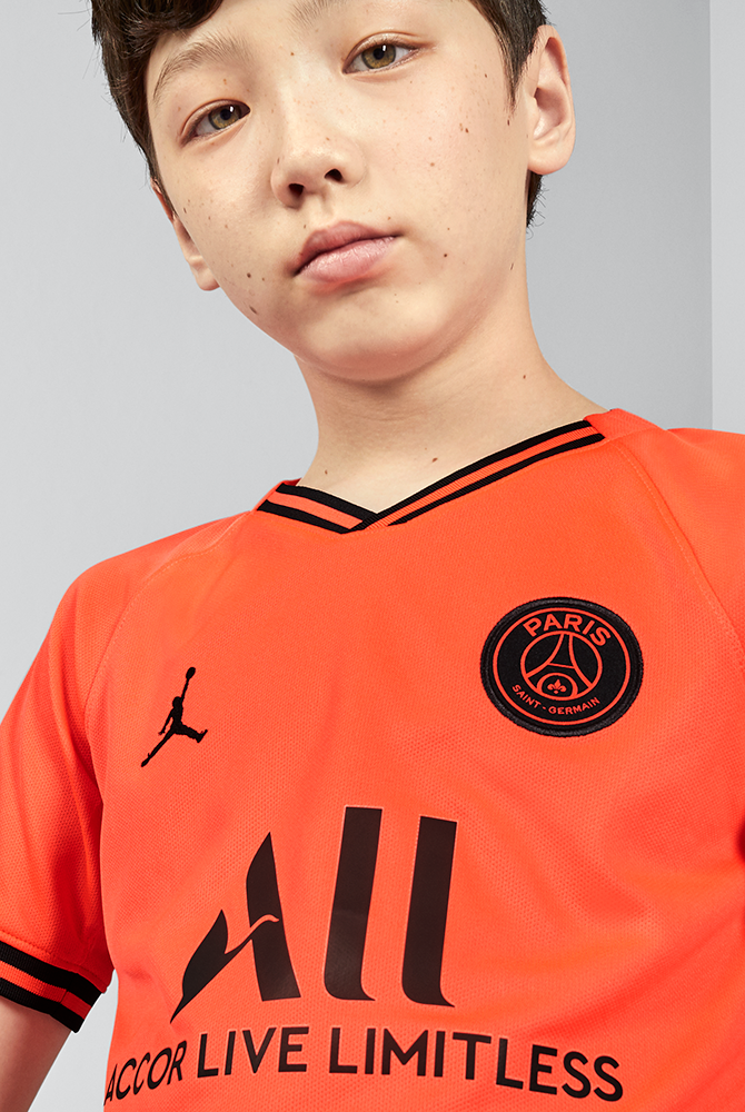 Nike Jordan x Paris Saint Germain 2019/20 Stadium Away Big Kids' Soccer Jersey - Authentic PSG Football Shirt for Youth - Perfect for Match Day, Training & Fan Support