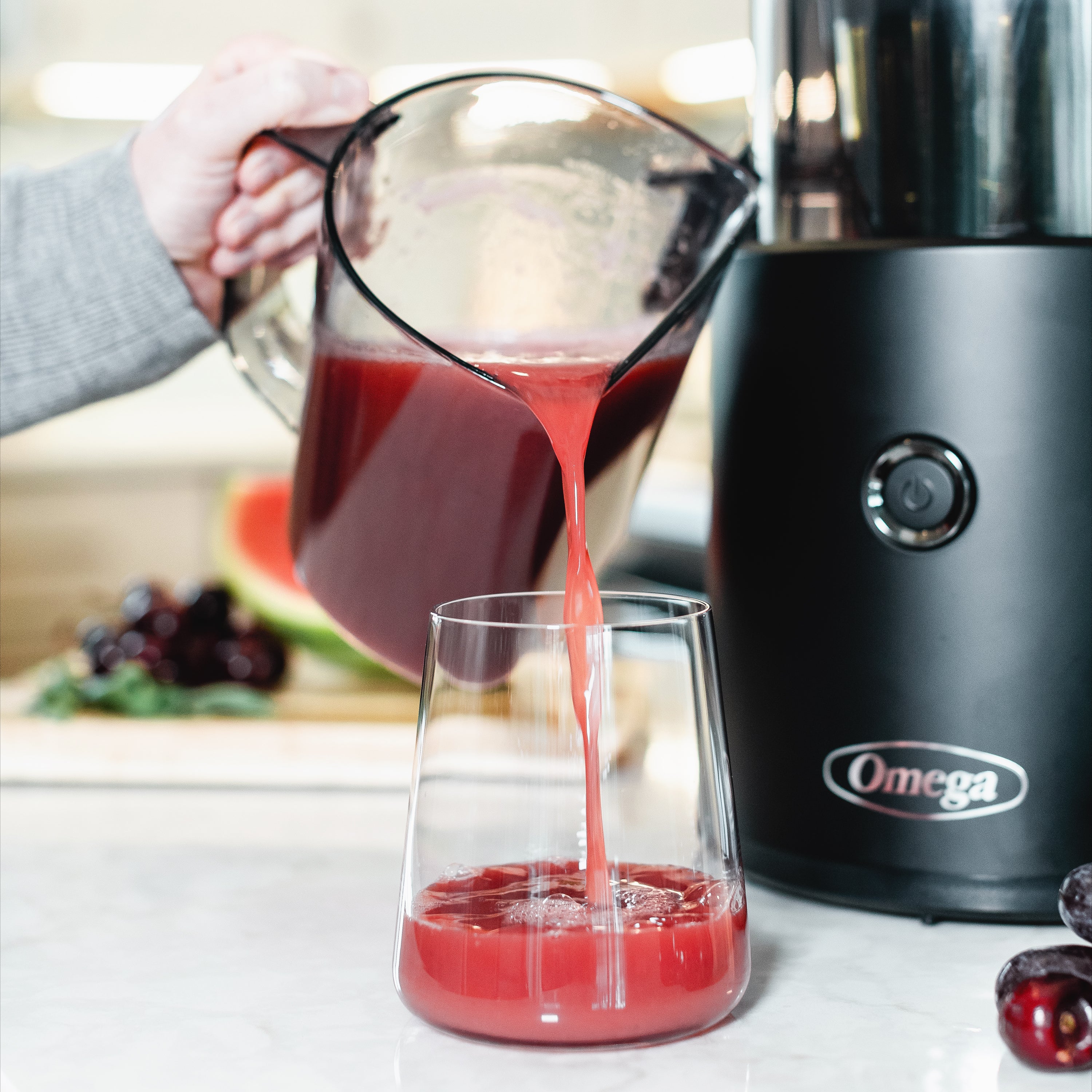 Omega Effortless™ Batch Juicer (JC2022) - Cold Press Slow Masticating Juicer for Fruits & Vegetables - Perfect for Healthy Juicing at Home, Gym & Office