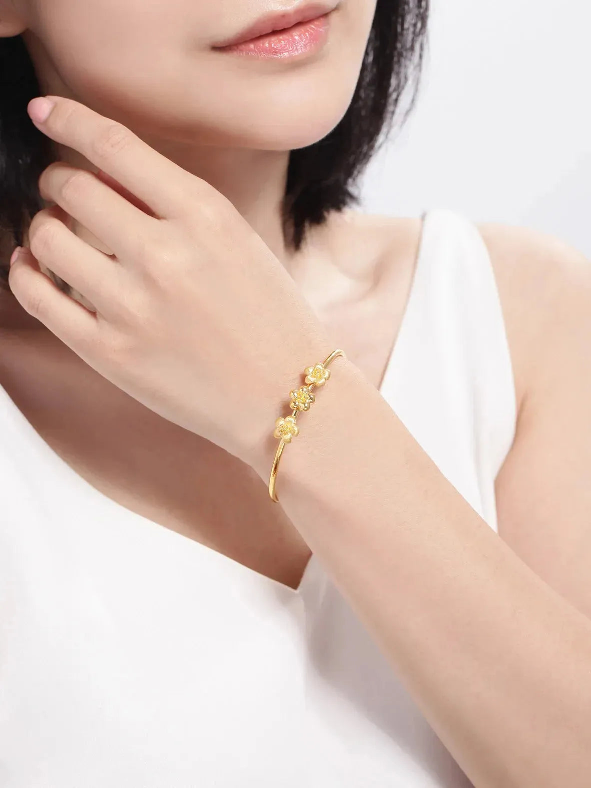24K Pure Gold Bracelet for Women - 999 Solid Gold Bangle with Floral Design - Elegant & Romantic Jewelry Gift for Anniversary, Valentine's Day & Special Occasions - 2023 Trendy Gold Bracelet for Daily Wear & Formal Events