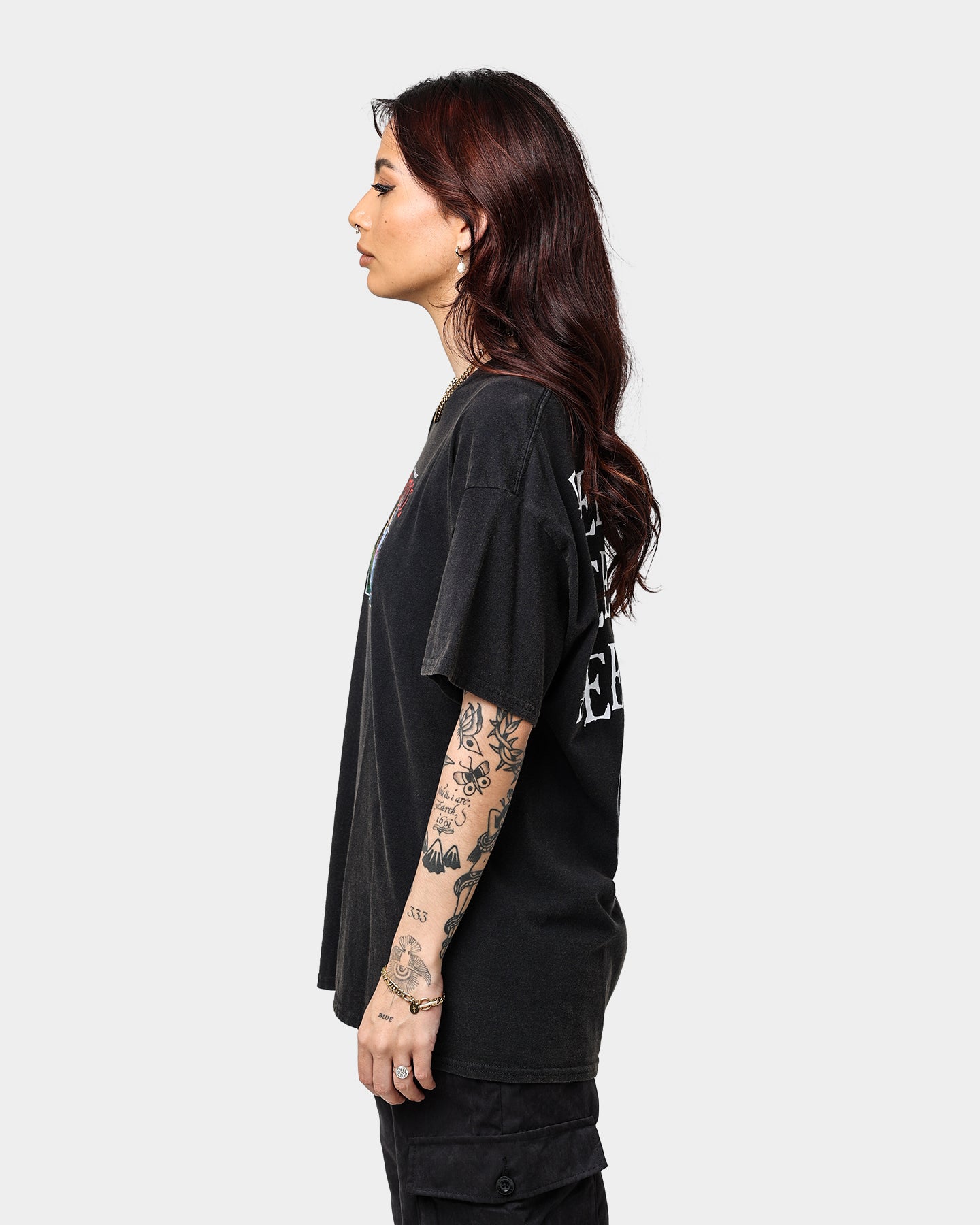 Vintage Beetlejuice Here Lies T-Shirt - Retro Black Graphic Tee for Men & Women - Perfect for Halloween, Cosplay, and 90s Nostalgia