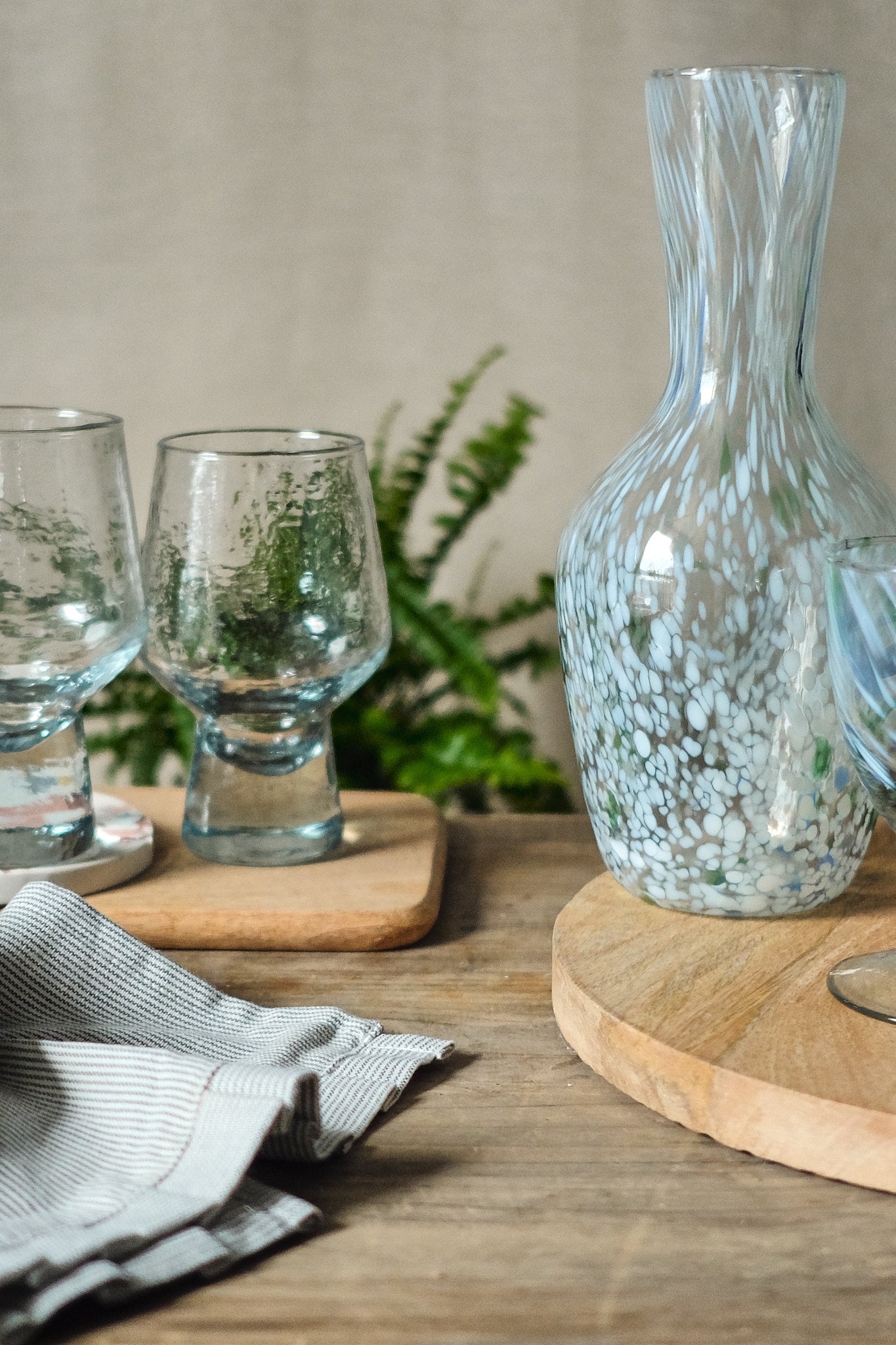 Speckled Glass Carafe with Handle - Elegant Water Pitcher for Home, Kitchen, and Dining - Perfect for Iced Tea, Lemonade, and Beverage Serving