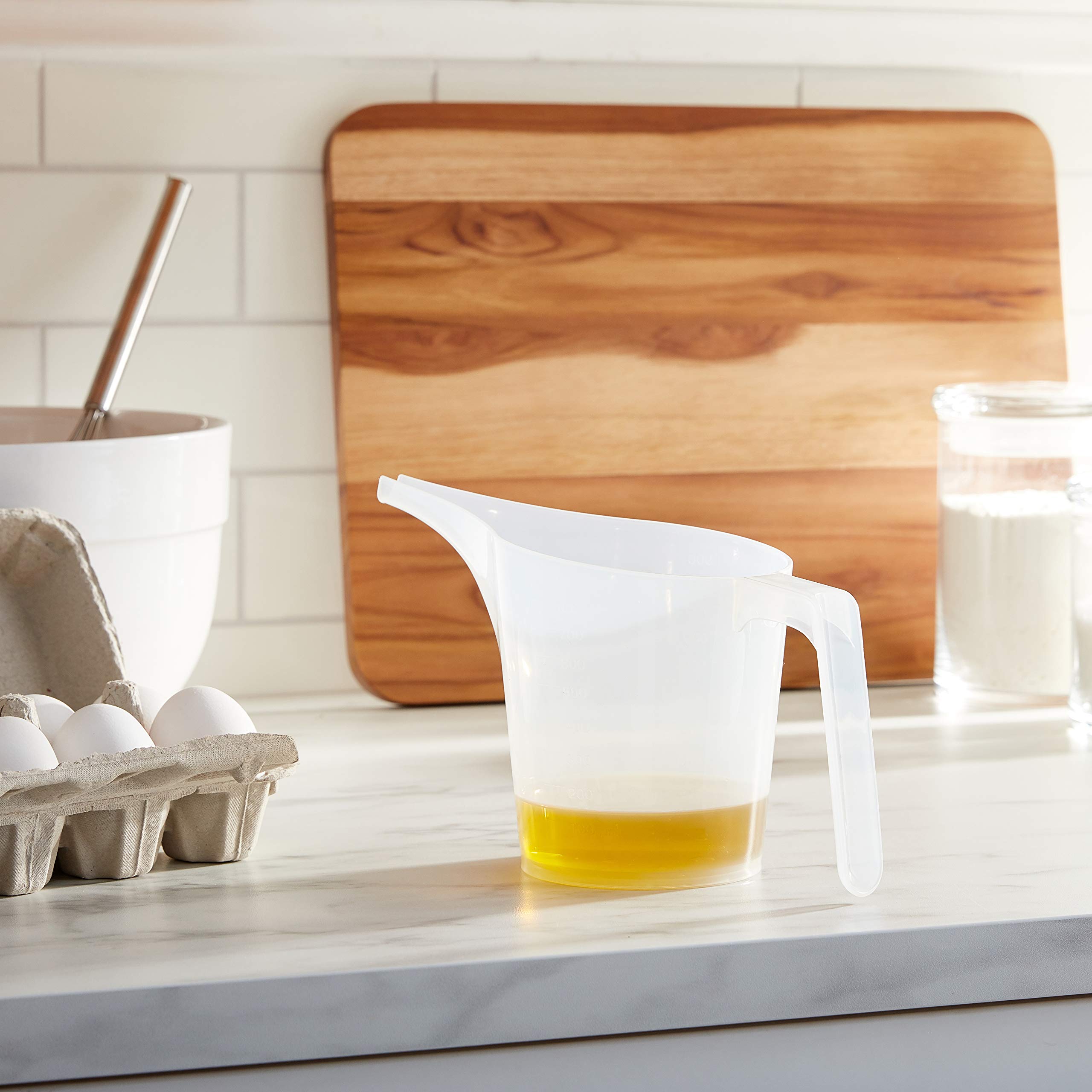 Fox Run 3.5 Cup Easy Pour Measuring Cup with Funnel Spout - Clear Plastic Kitchen Measuring Cup for Baking, Cooking & Liquid Ingredients - Perfect for Home Bakers & Professional Chefs