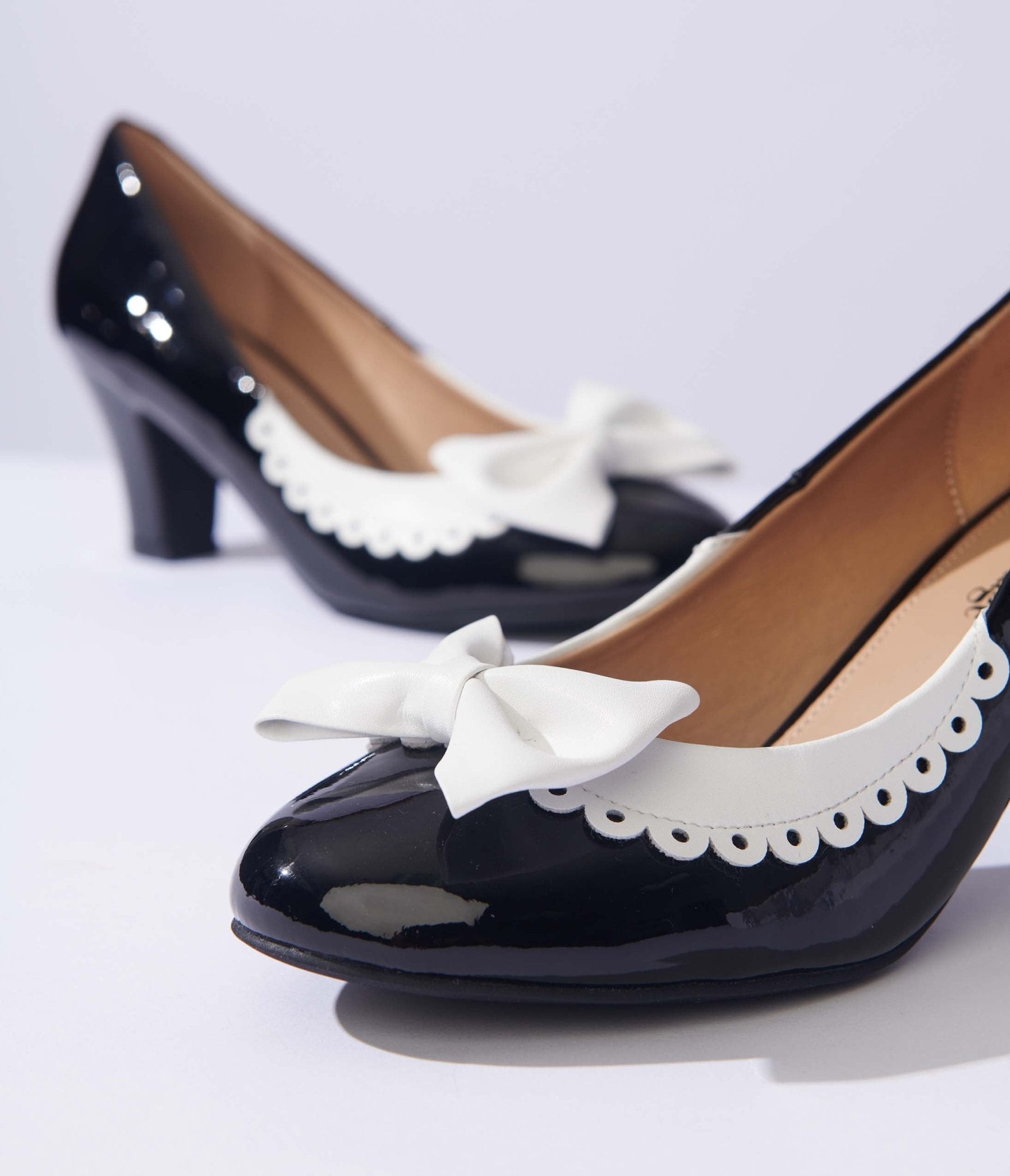 Vintage Black & White Bow Patent Leather Pumps - Elegant Retro Heels for Women, Perfect for Weddings, Parties & Special Occasions