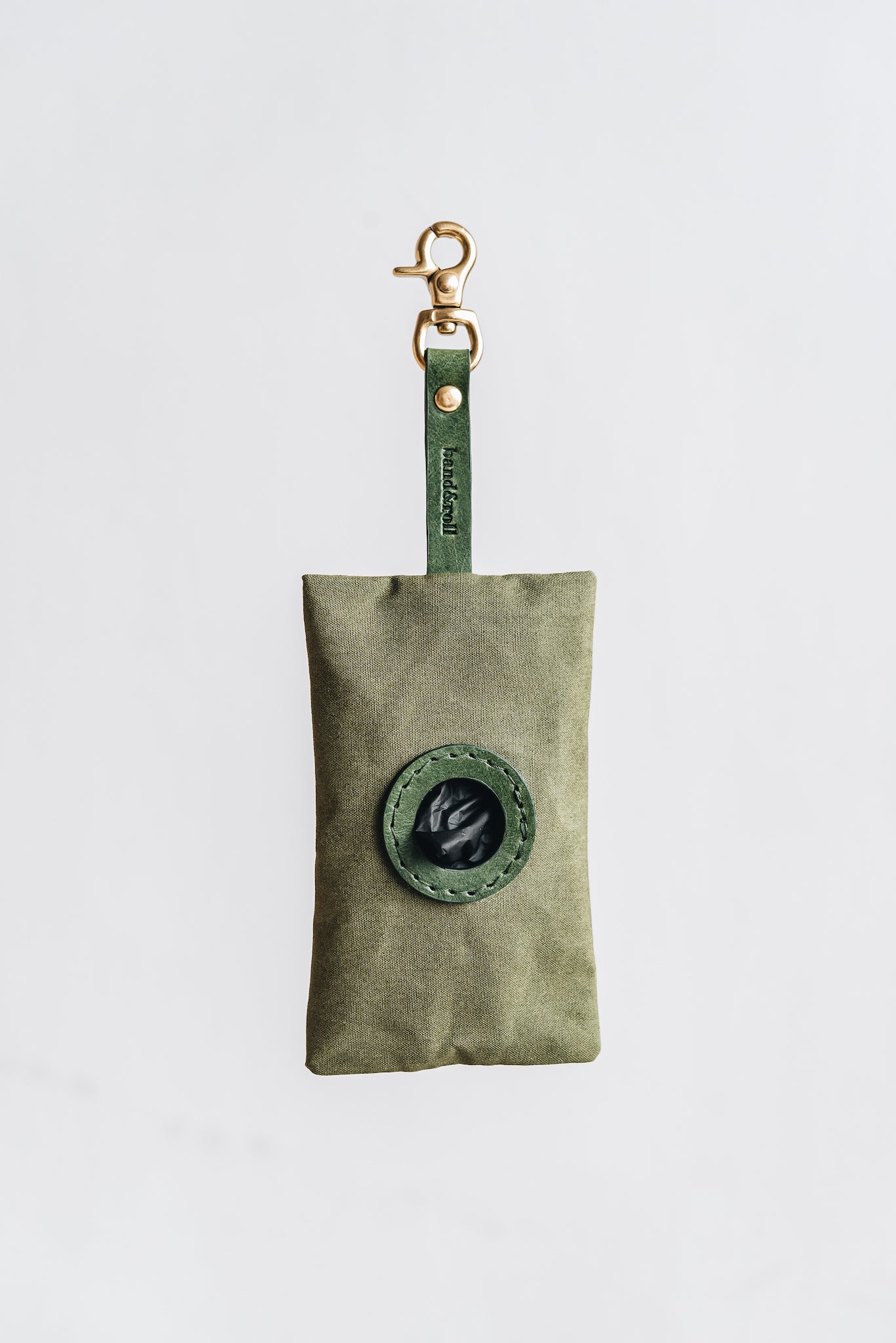 Noi Dog Poop Bag Dispenser - Leak Proof & Scented Waste Bags Holder for Dogs Walking, Hiking, and Outdoor Adventures (New Colors Available)