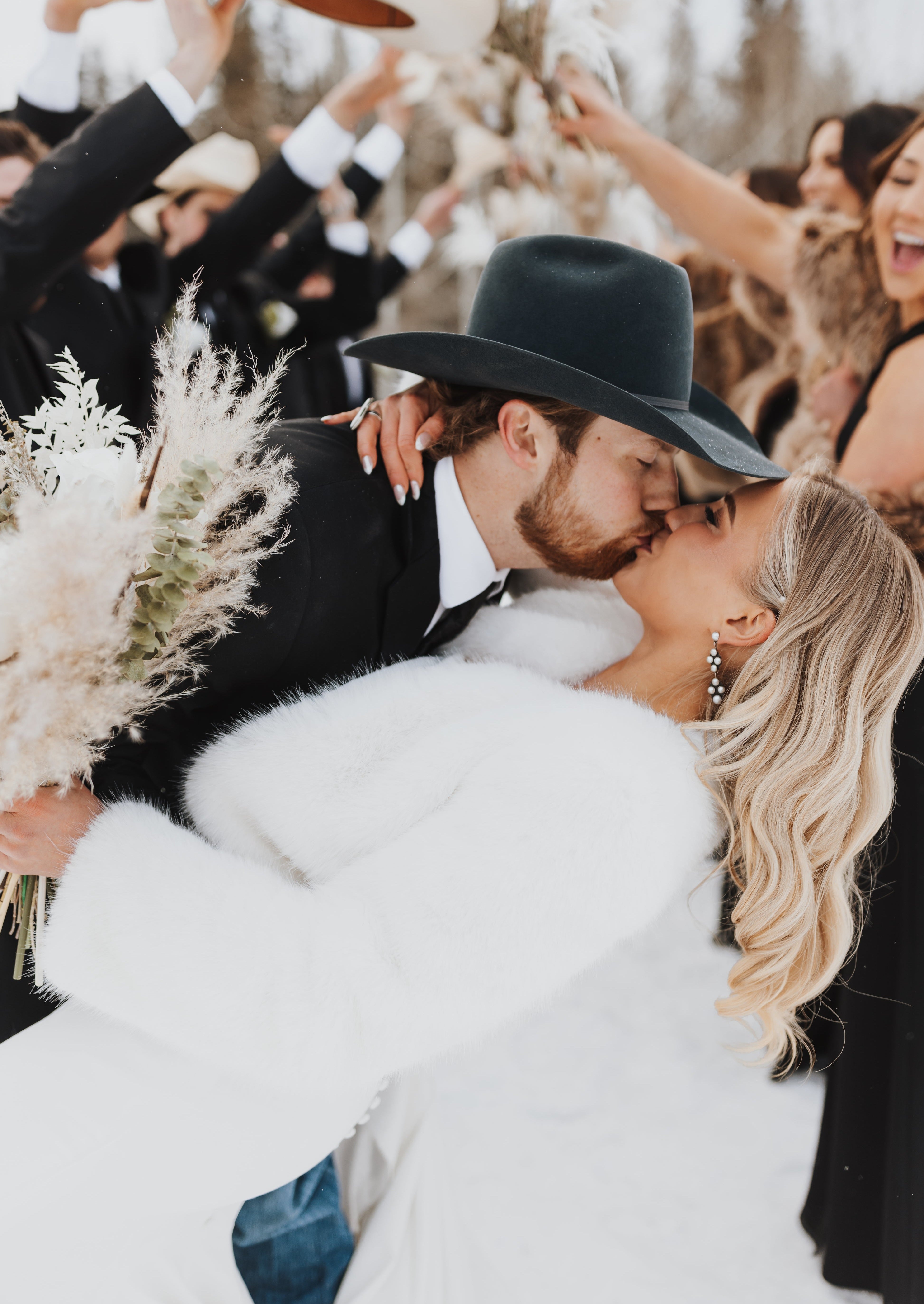 Ivory Faux Fur Bridal Jacket for Women - Elegant Winter Wedding Coat with Shawl Collar - Perfect for Bridal Party, Photoshoots & Formal Events (Anna Ivy07)