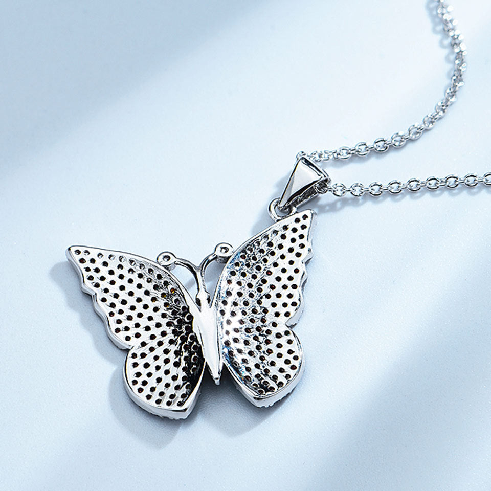 Vintage Butterfly Necklace for Women - Elegant Gold & Silver Butterfly Pendant Jewelry - Perfect for Gifts, Parties & Everyday Wear