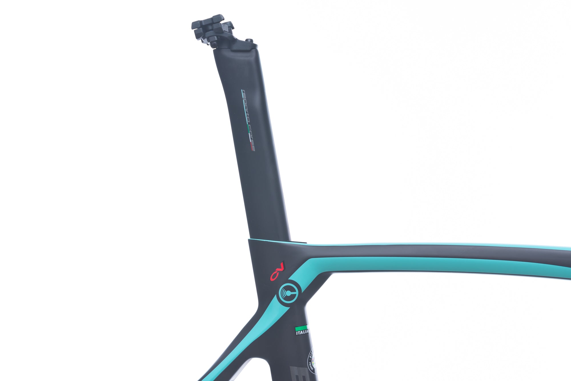 Bianchi Oltre XR4 61cm Road Bike Frameset 2017 - Lightweight Carbon Frame for Competitive Cycling & Endurance Races