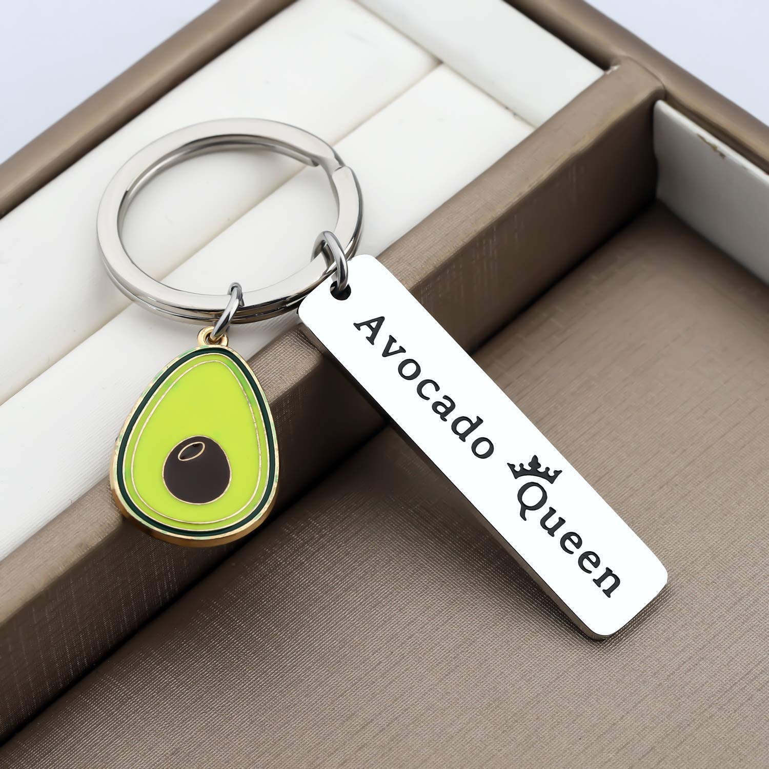 Vegan Avocado Keychain Jewelry - Cute Avocado Queen Gift for Avocado Lovers, Vegetarian Friendship Keyring - Perfect for Keychains Collection, Vegan Gifts & Friendship Tokens
