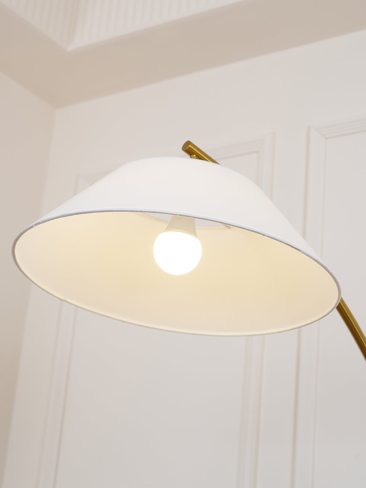 Modern Circo LED Floor Lamp with Adjustable Brightness - Perfect for Living Room, Bedroom & Office Reading Light