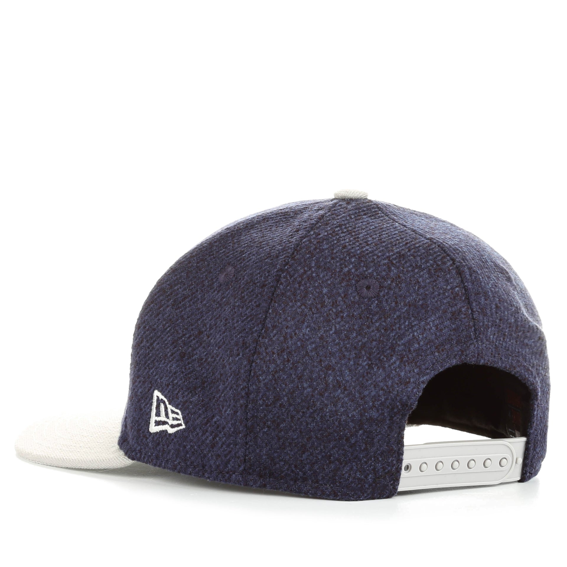 New Era 9Fifty Classic Snapback Hat - New York Yankees Navy Blue Adjustable Baseball Cap for Men & Women - Perfect for Sports Games, Streetwear Fashion & Casual Outfits
