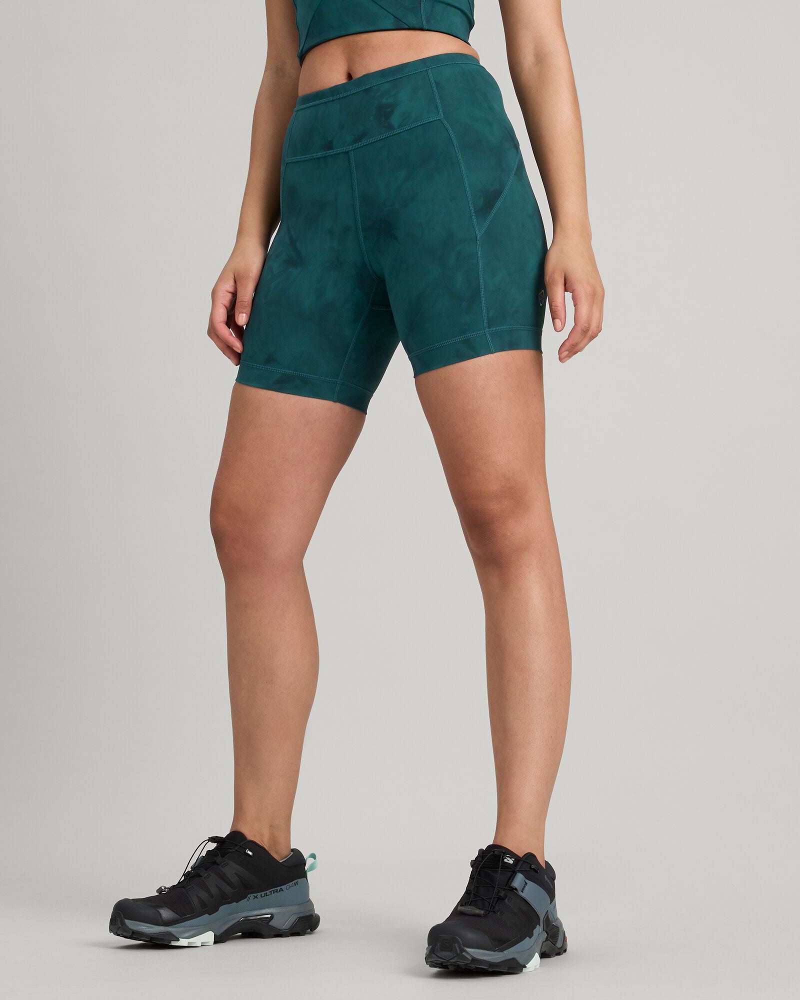 WELL.DER.NESS Women's High Waisted Yoga Shorts - 6