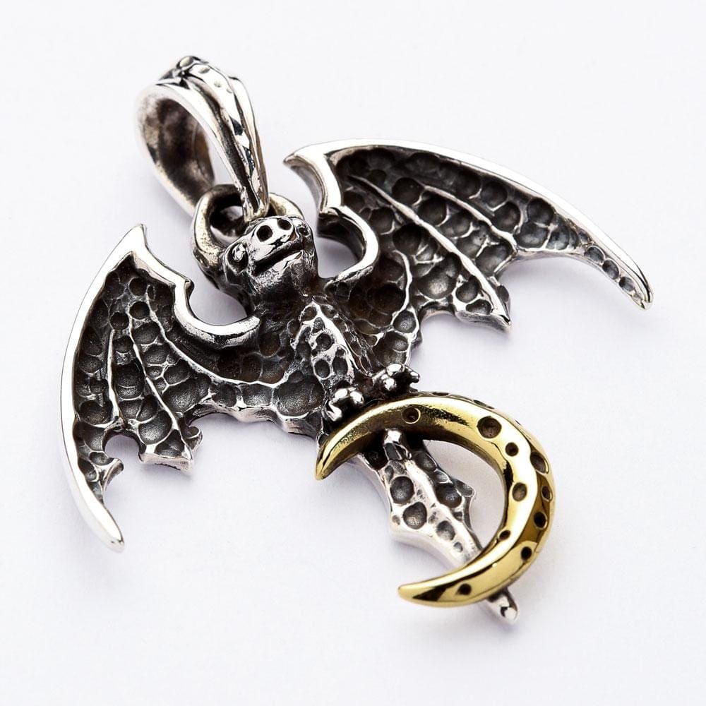 Gothic Vampire Bat Sterling Silver Pendant Necklace for Women - Perfect for Halloween, Cosplay, and Dark Fashion Accessories