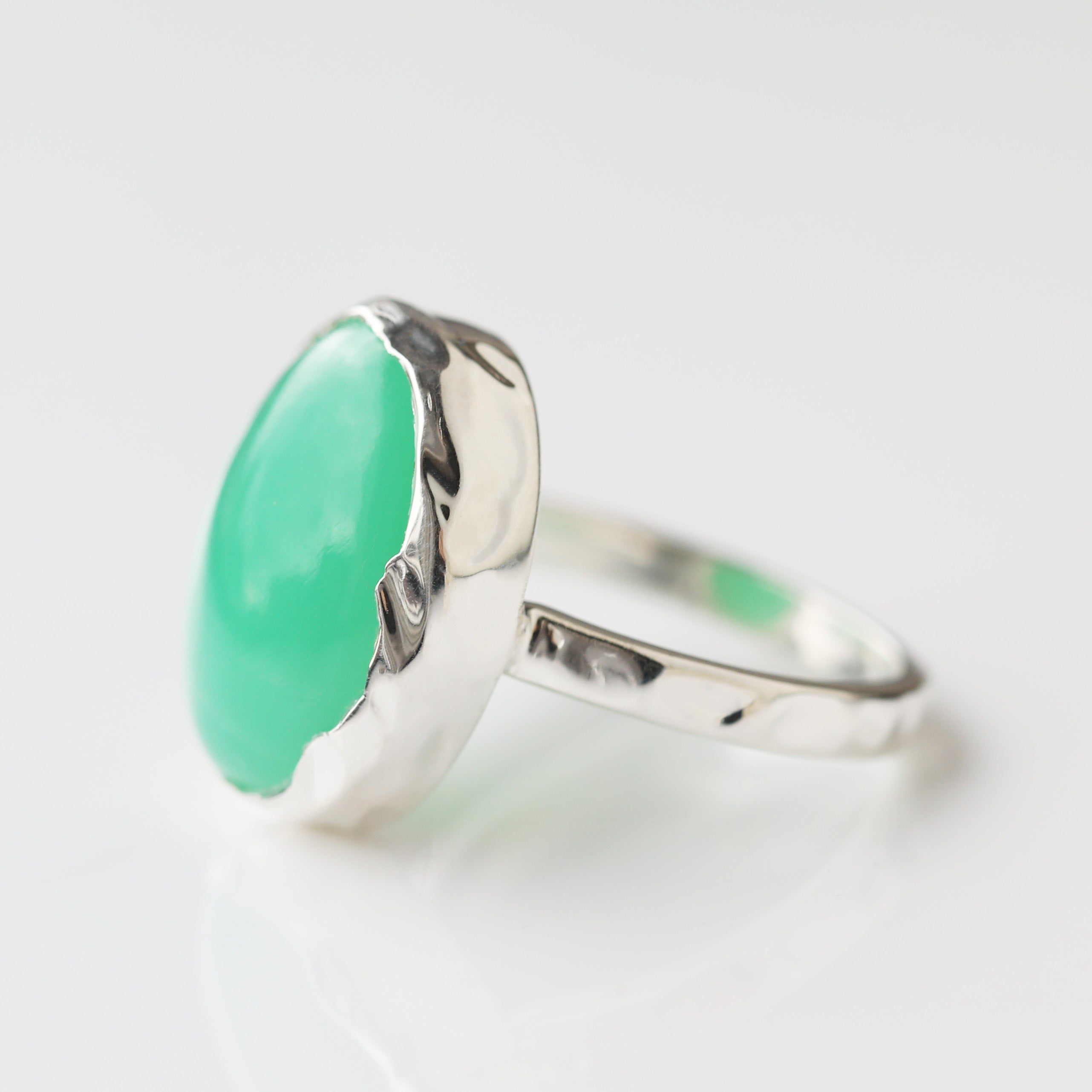 Stunning Chrysoprase Molten Statement Ring for Women – Elegant Green Gemstone Jewelry for Parties, Weddings & Special Occasions