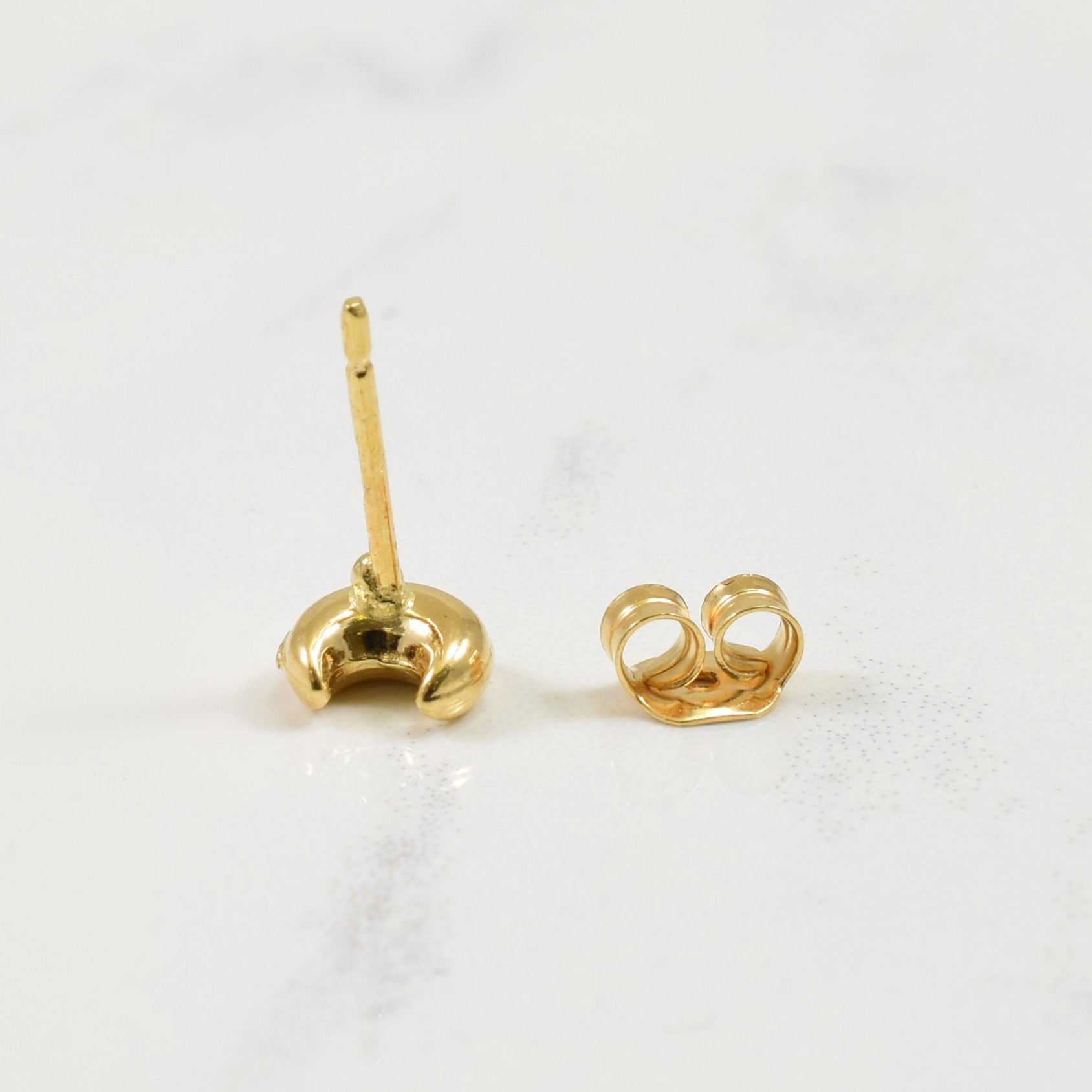 18K Yellow Gold Moon Stud Earrings for Women - Dainty Minimalist Crescent Moon Earrings - Perfect for Everyday Wear, Gifts & Special Occasions