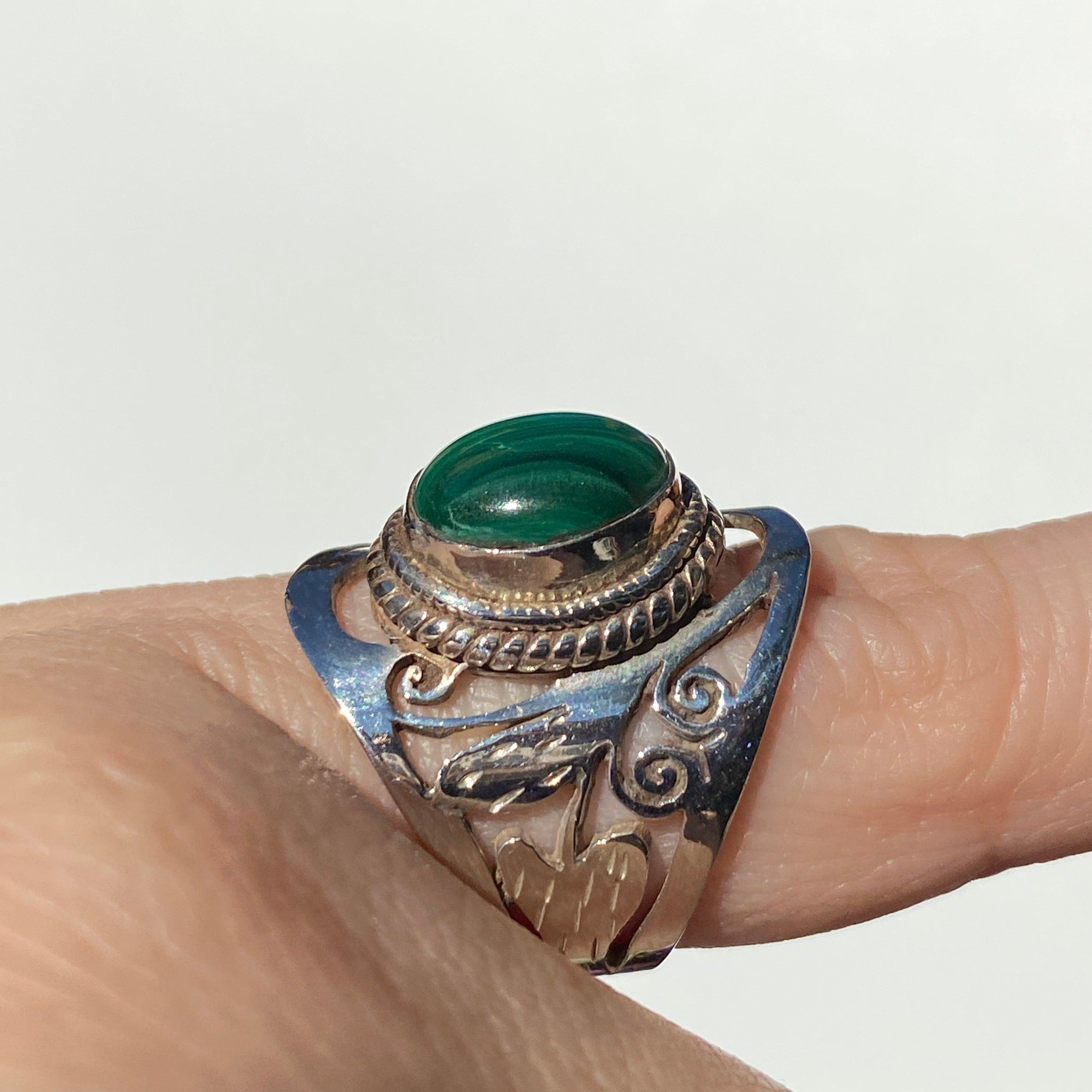 Malachite Oval Cabochon Ring with Detailed Banding - Size 6 - KRGJ340 - Perfect for Boho Jewelry, Gift Giving & Special Occasions