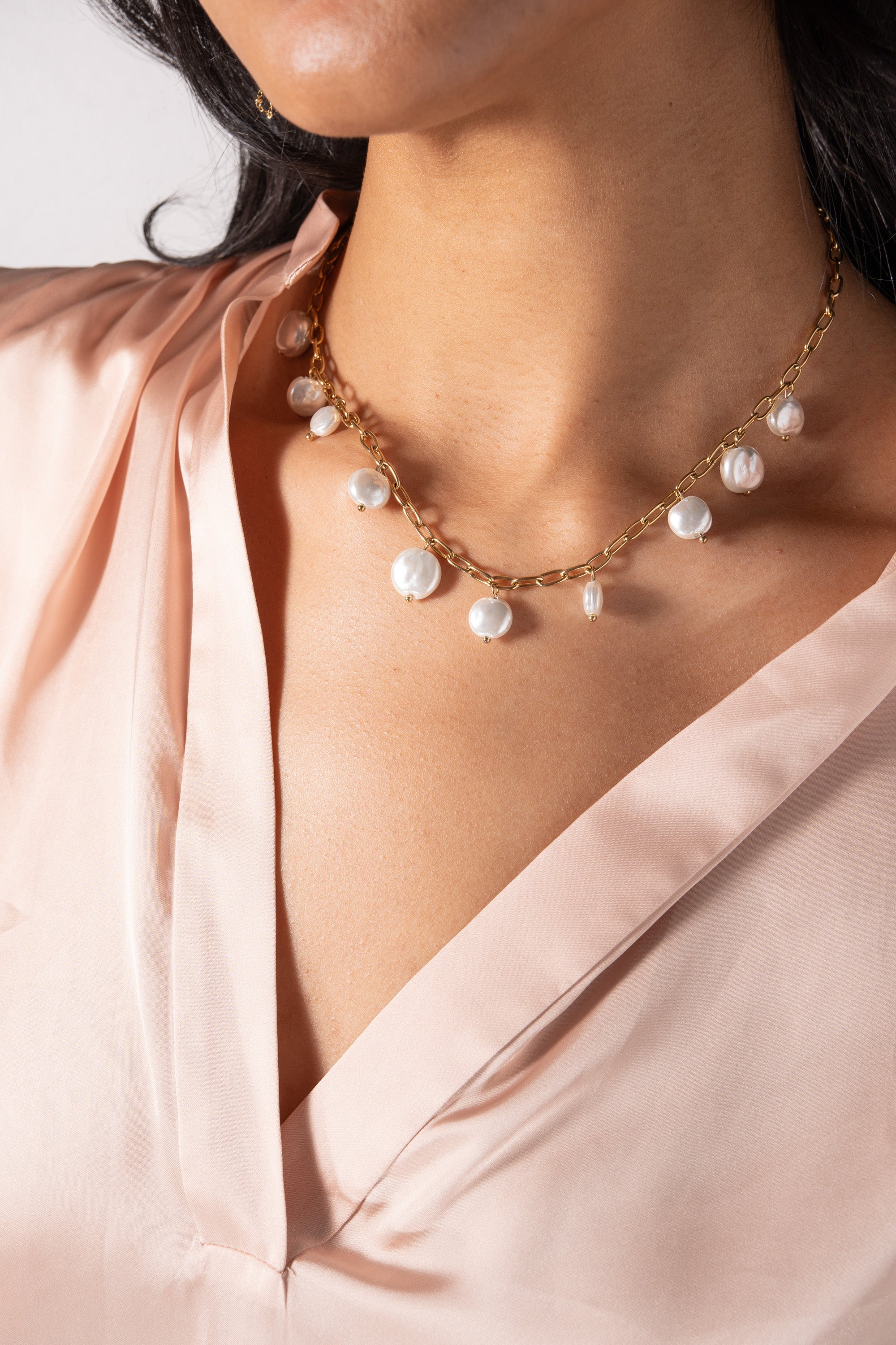 Elegant Coin Pearl Shaky Necklace for Women - Dainty Layering Jewelry for Everyday Wear & Special Occasions