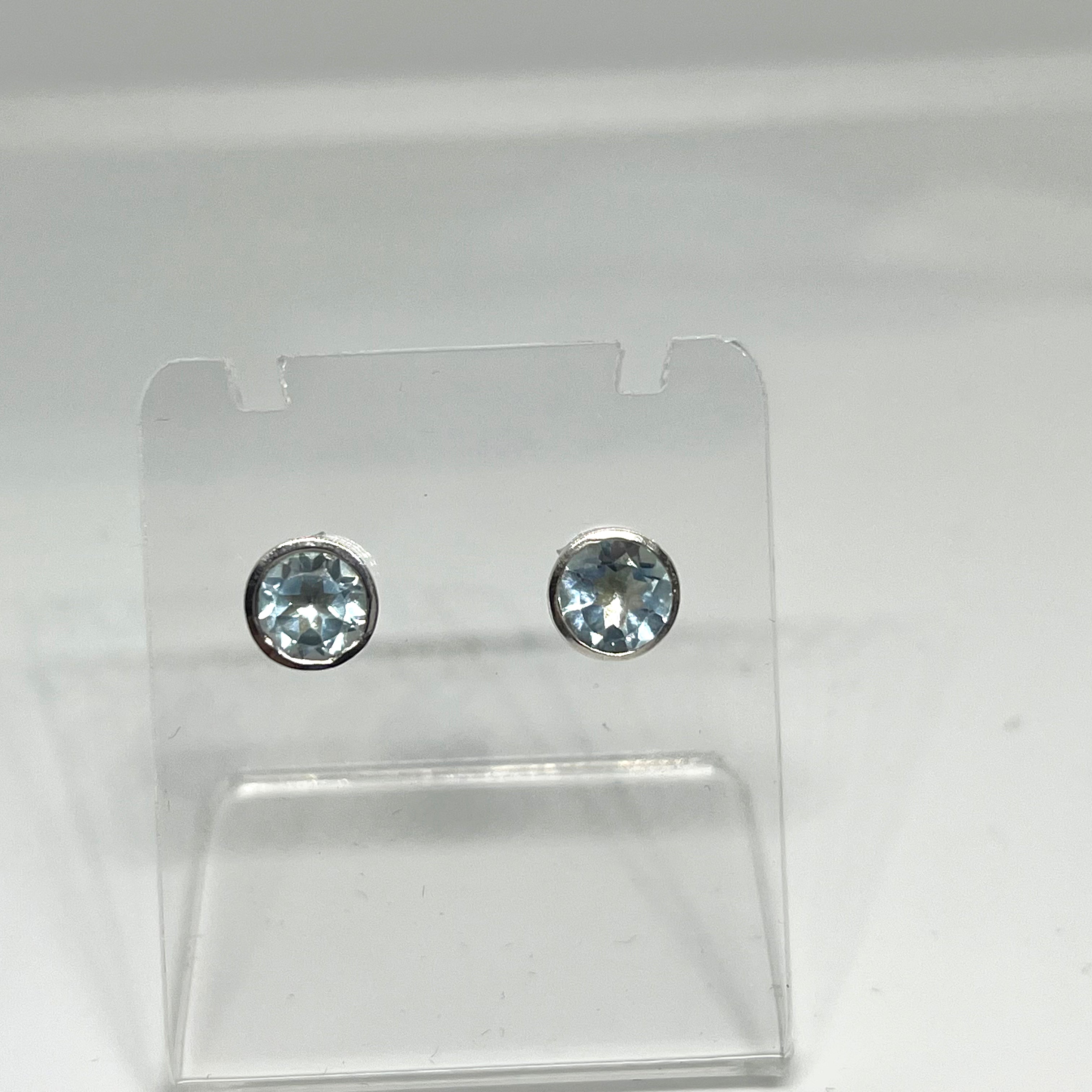 Round Faceted Gemstone Bezel Set Stud Earrings PSE003 - Elegant Jewelry for Women, Perfect for Parties, Weddings & Everyday Wear