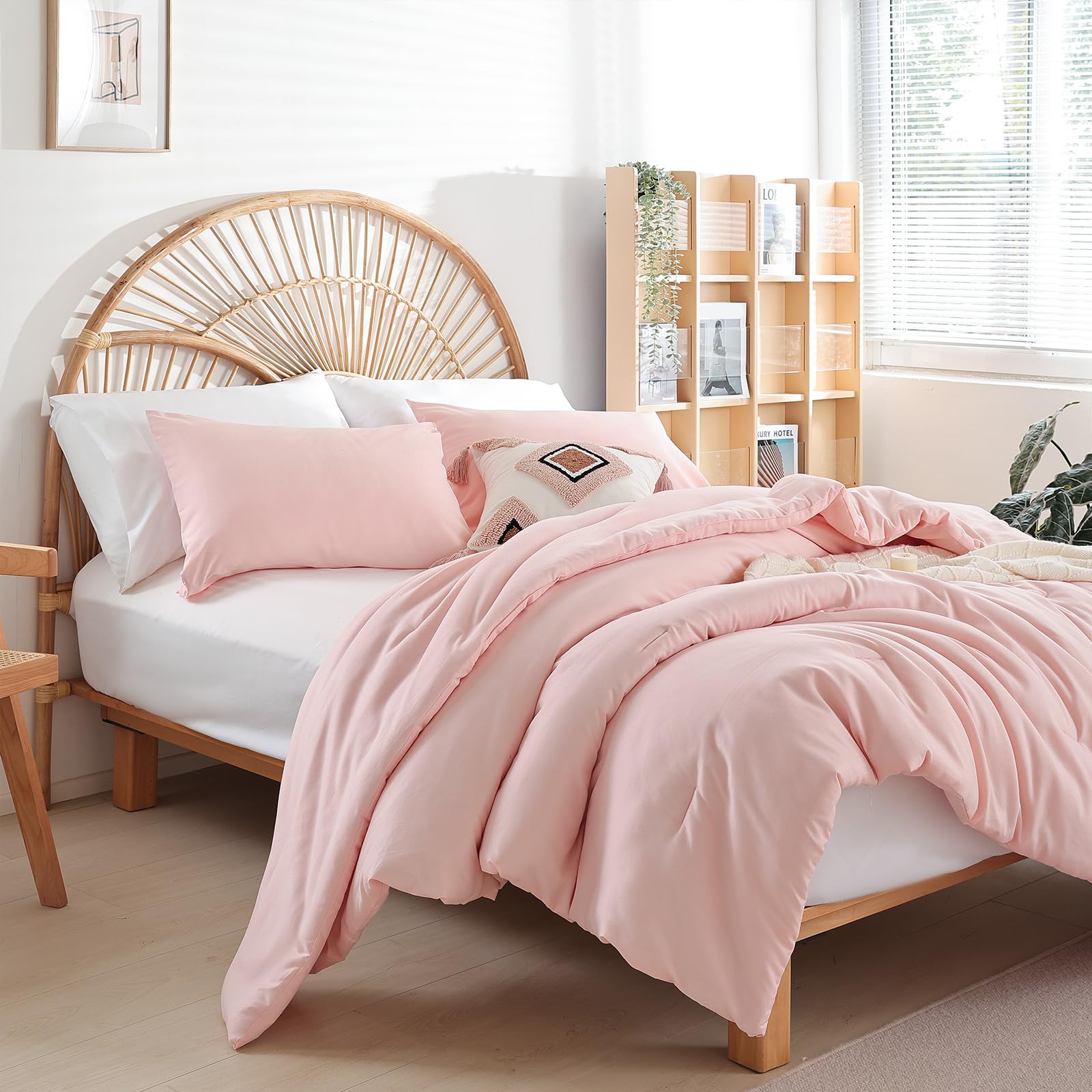 Queen Size Pink Comforter Set - Soft Microfiber All-Season Bedding for Women & Girls, Perfect for Modern Bedrooms