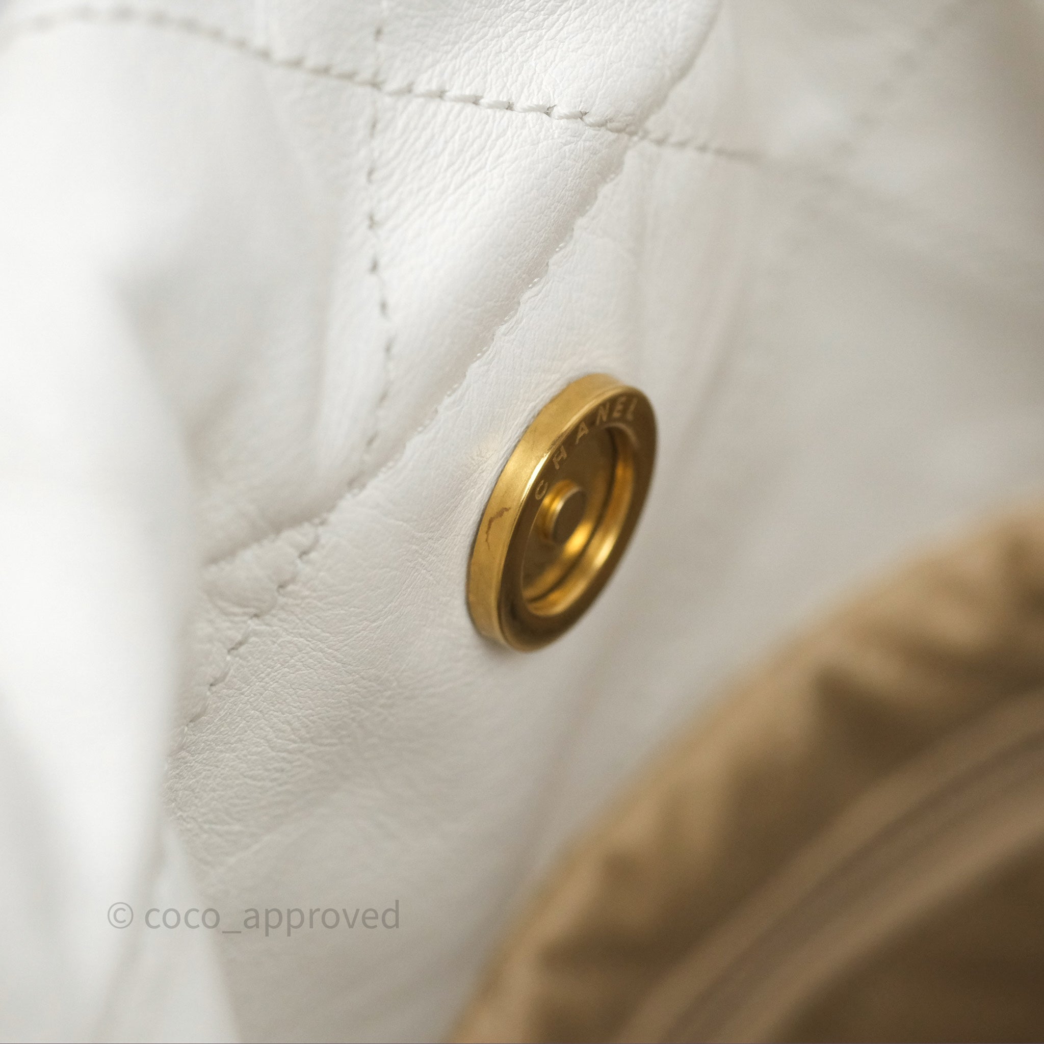 Chanel 22 Small Handbag in White Shiny Calfskin Leather with Aged Gold Hardware - Perfect for Everyday Use, Work & Special Occasions