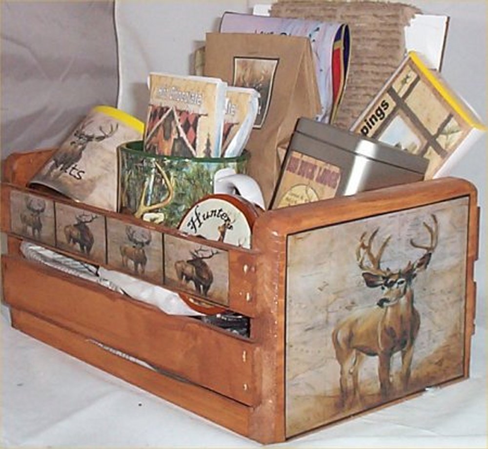 **Deer Lodge Hunters Gift Set for Men - Wooden Crate with Coffee Mug, Chocolate & Nuts - Perfect for Cabin Retreats, Hunting Trips & Outdoor Adventures**