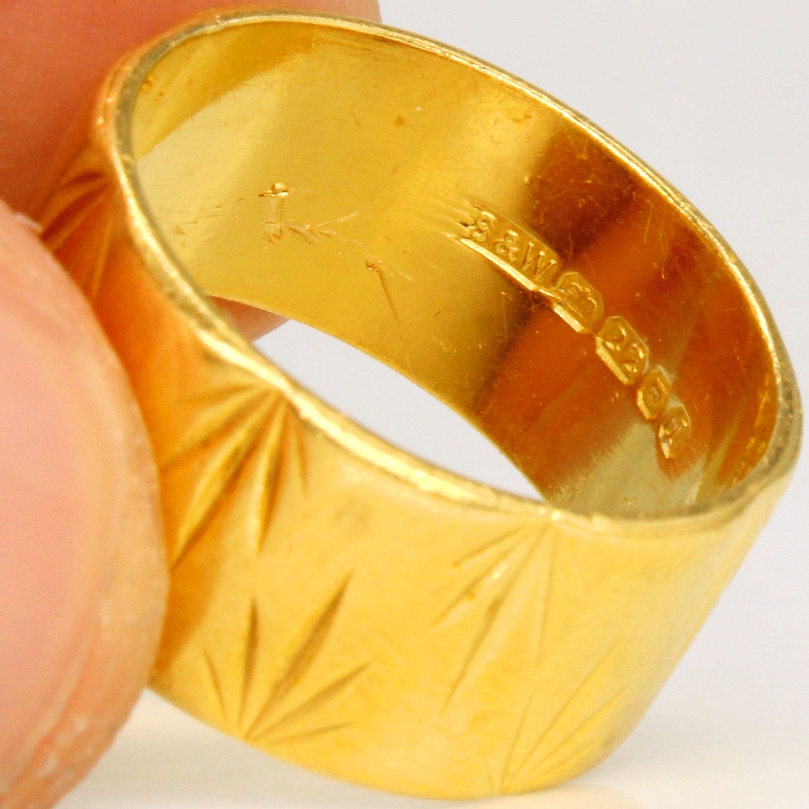 Vintage 1966 London 22k Yellow Gold Ring - Size 5.5 - Elegant Antique Jewelry for Women, Perfect for Weddings, Anniversaries & Special Occasions