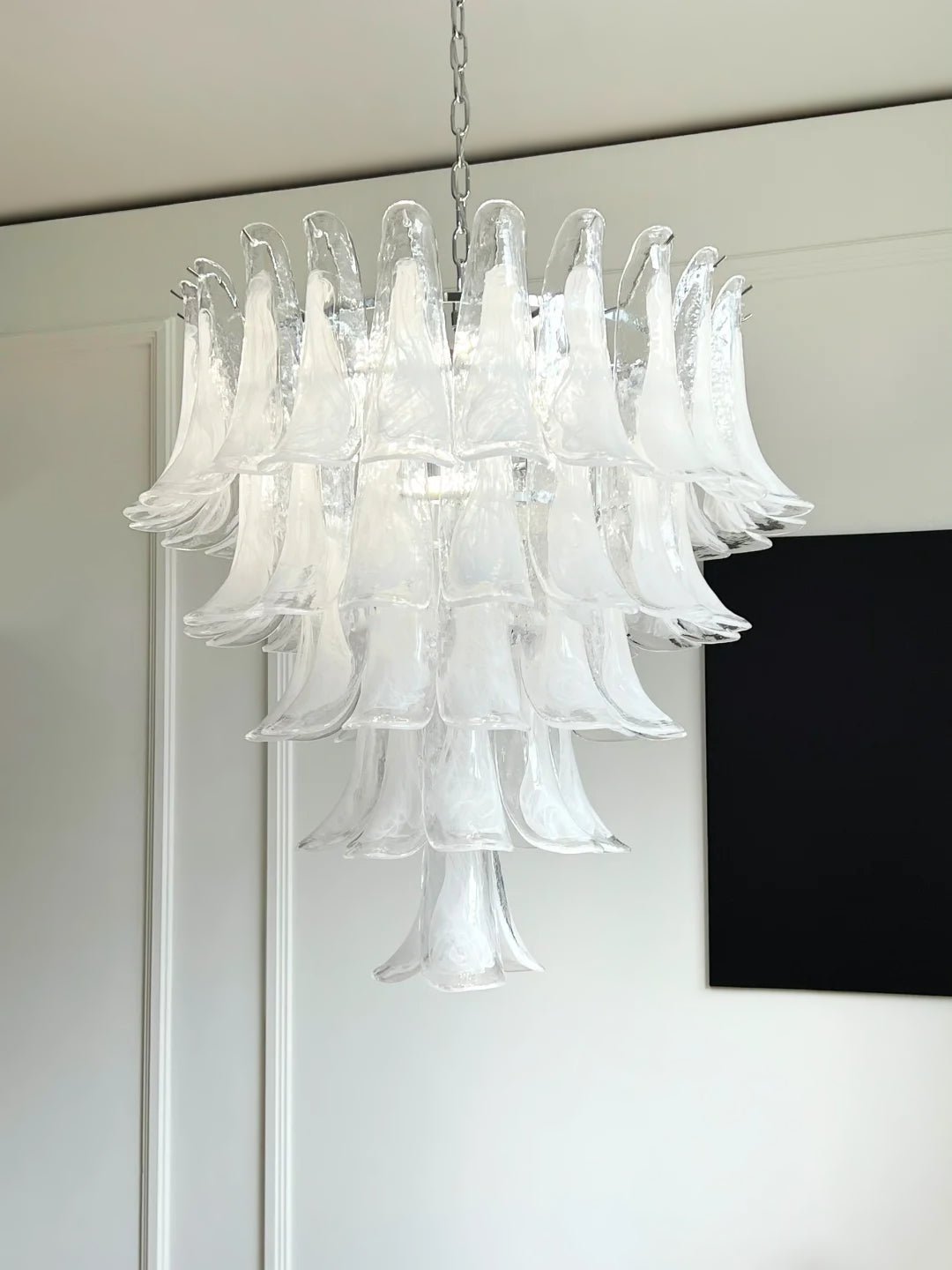 Exquisite Murano Glass Petals Chandelier - Handcrafted Italian Crystal Ceiling Light Fixture for Dining Room, Living Room & Bedroom Decor