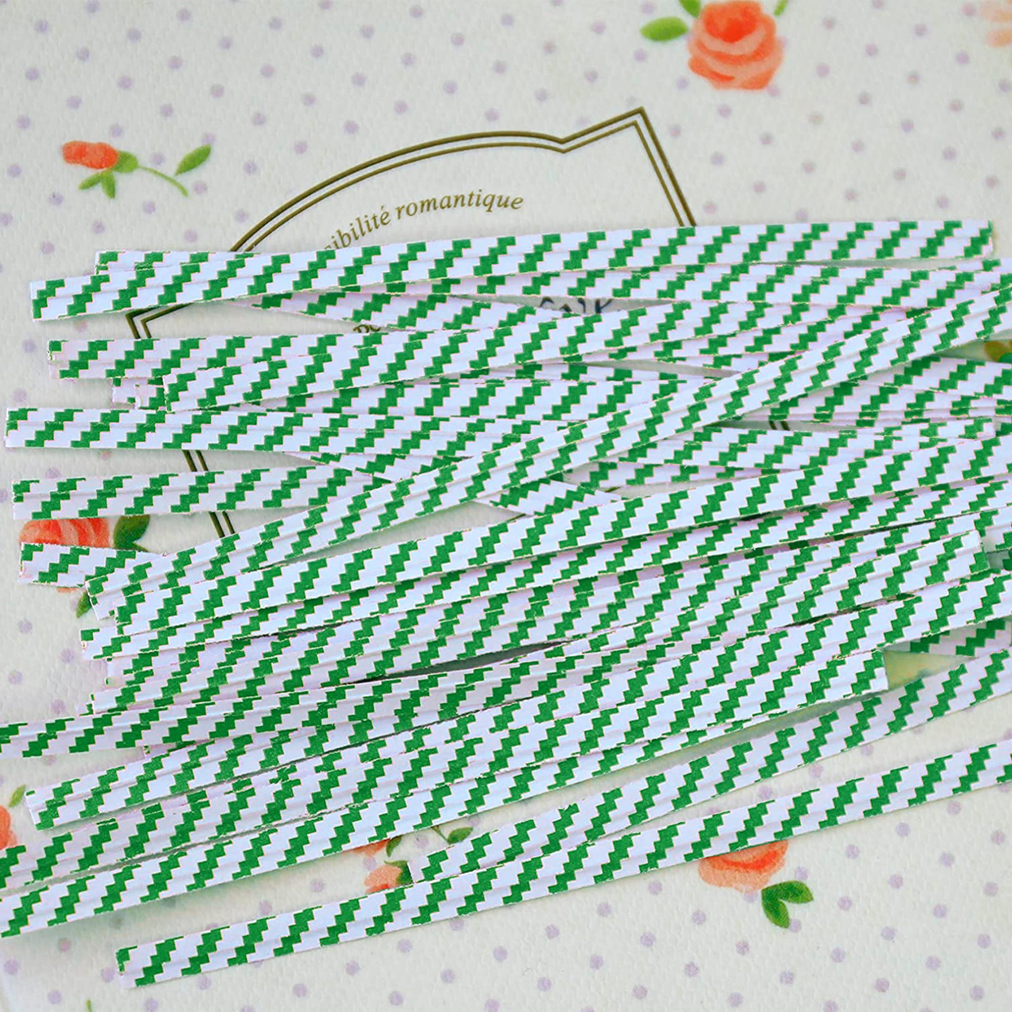 24000 Pack 4-Inch Green & White Metallic Twist Ties for Bags - Reusable Plastic-Coated Bread Ties, Heavy-Duty Twisty Ties for Treat Bags, Gift Wrapping & Food Packaging (Perfect for Bakeries, Cafes & Home Use)