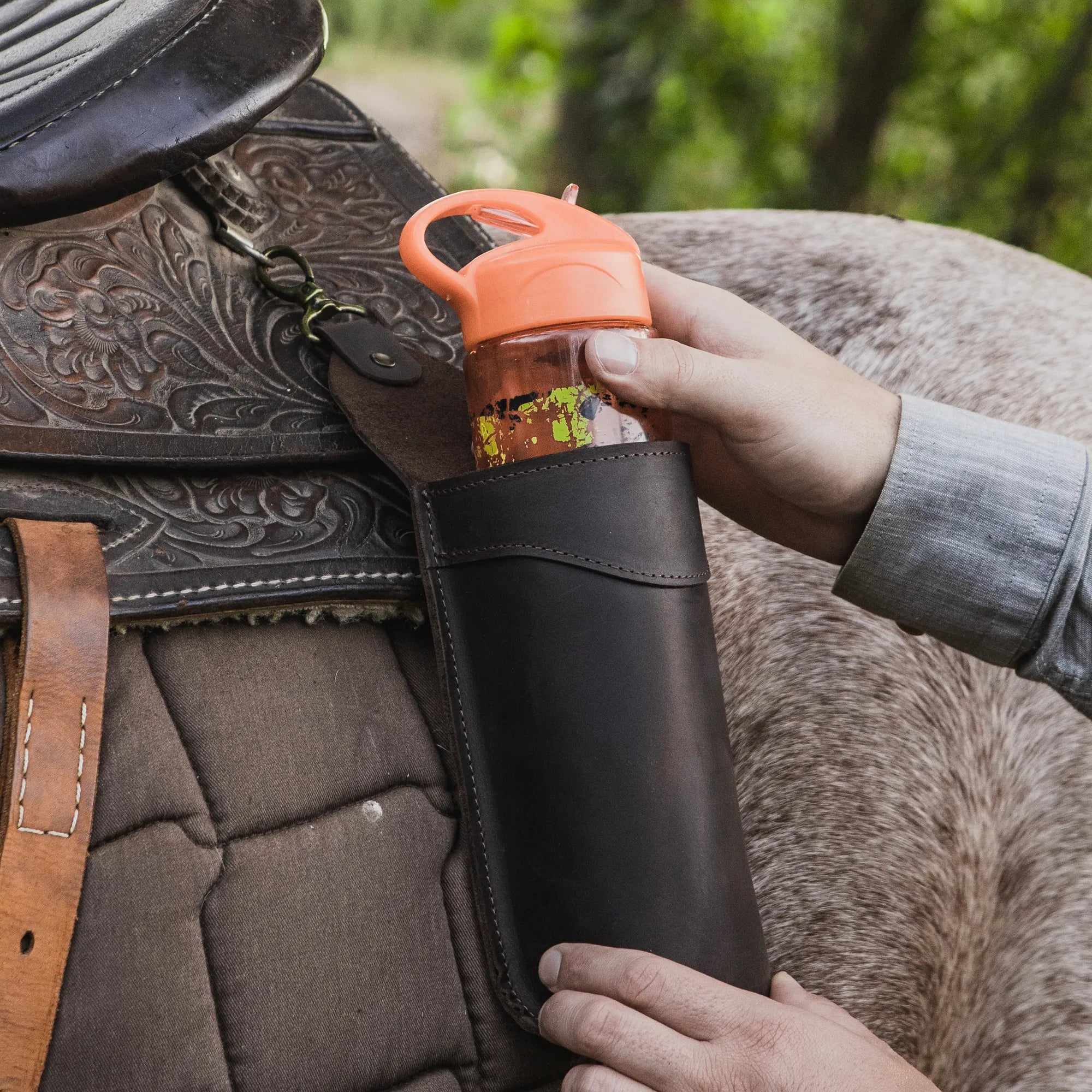 Premium Saddle Bottle Holder for Bikers - Durable & Secure Water Bottle Mount for Cycling, Motorcycle & Horseback Riding - Perfect for Outdoor Sports & Commuting