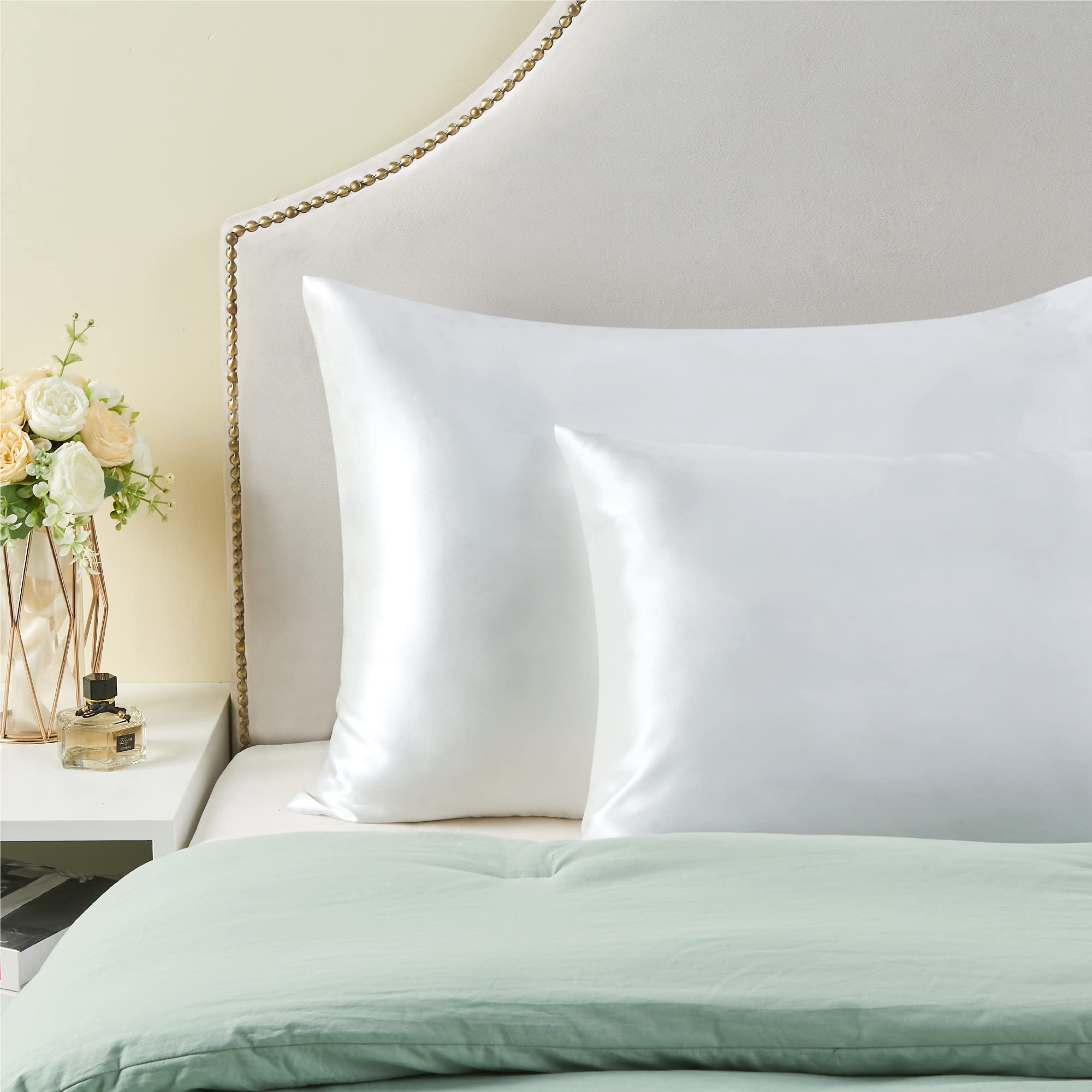 BEDELITE Satin Pillowcase with Zipper - 2 Pack Standard Size (20x26 Inches) - Super Soft & Cooling Silk-Like Pillow Cases for Women & Men - Perfect for Hair Care, Skin Protection & Better Sleep