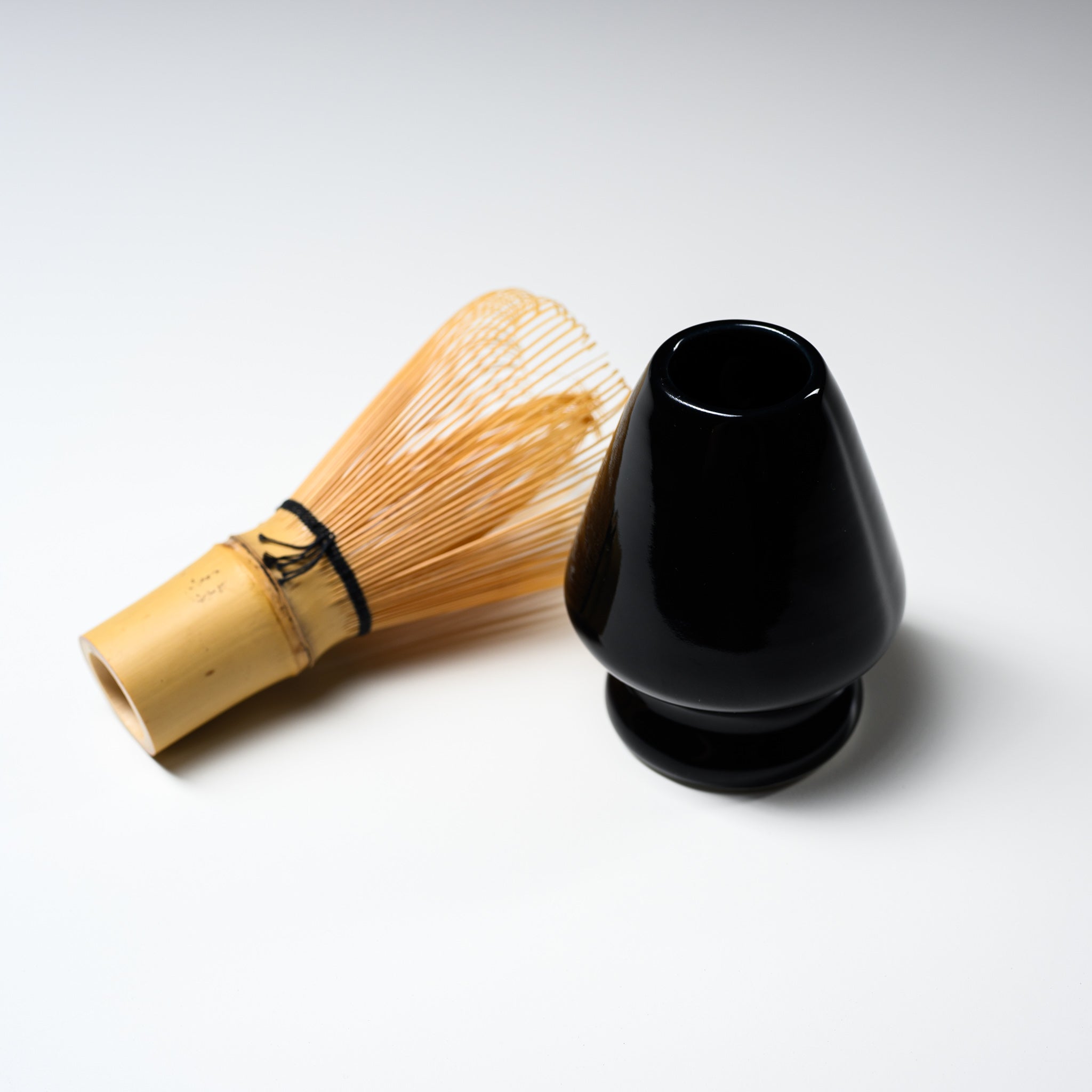 Premium Black Ceramic Matcha Whisk Stand with Gift Box - Handcrafted Chasen Holder for Japanese Tea Ceremony - Perfect for Matcha Lovers & Traditional Tea Preparation